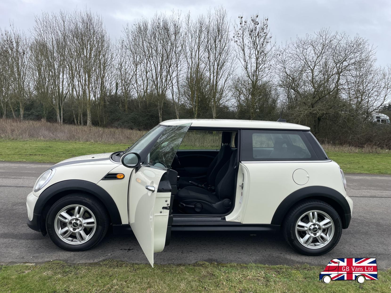 MINI Hatch 1.6 Cooper Hatchback 3dr Petrol Manual Euro 5 (s/s) (122 ps)