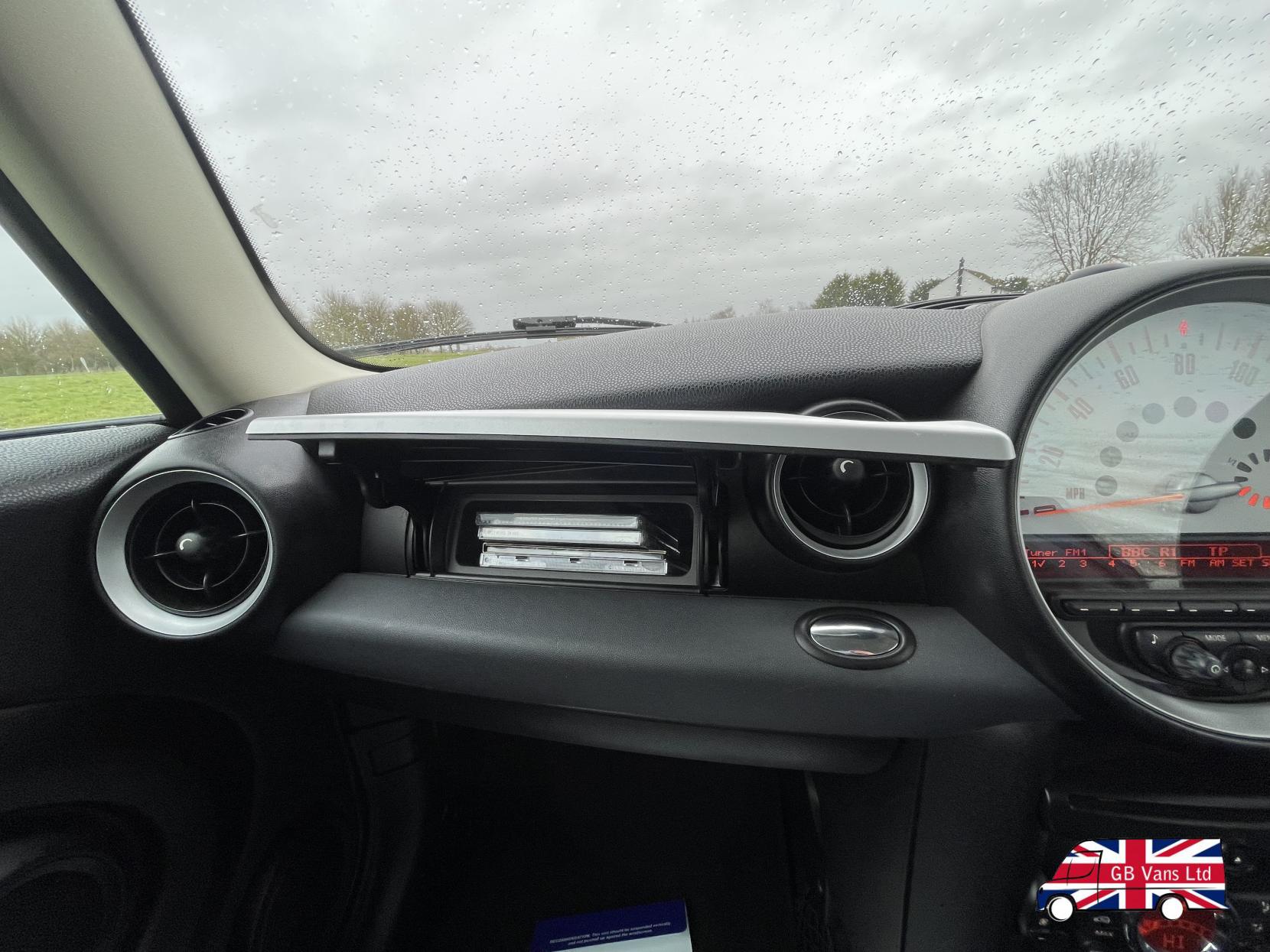 MINI Hatch 1.6 Cooper Hatchback 3dr Petrol Manual Euro 5 (s/s) (122 ps)