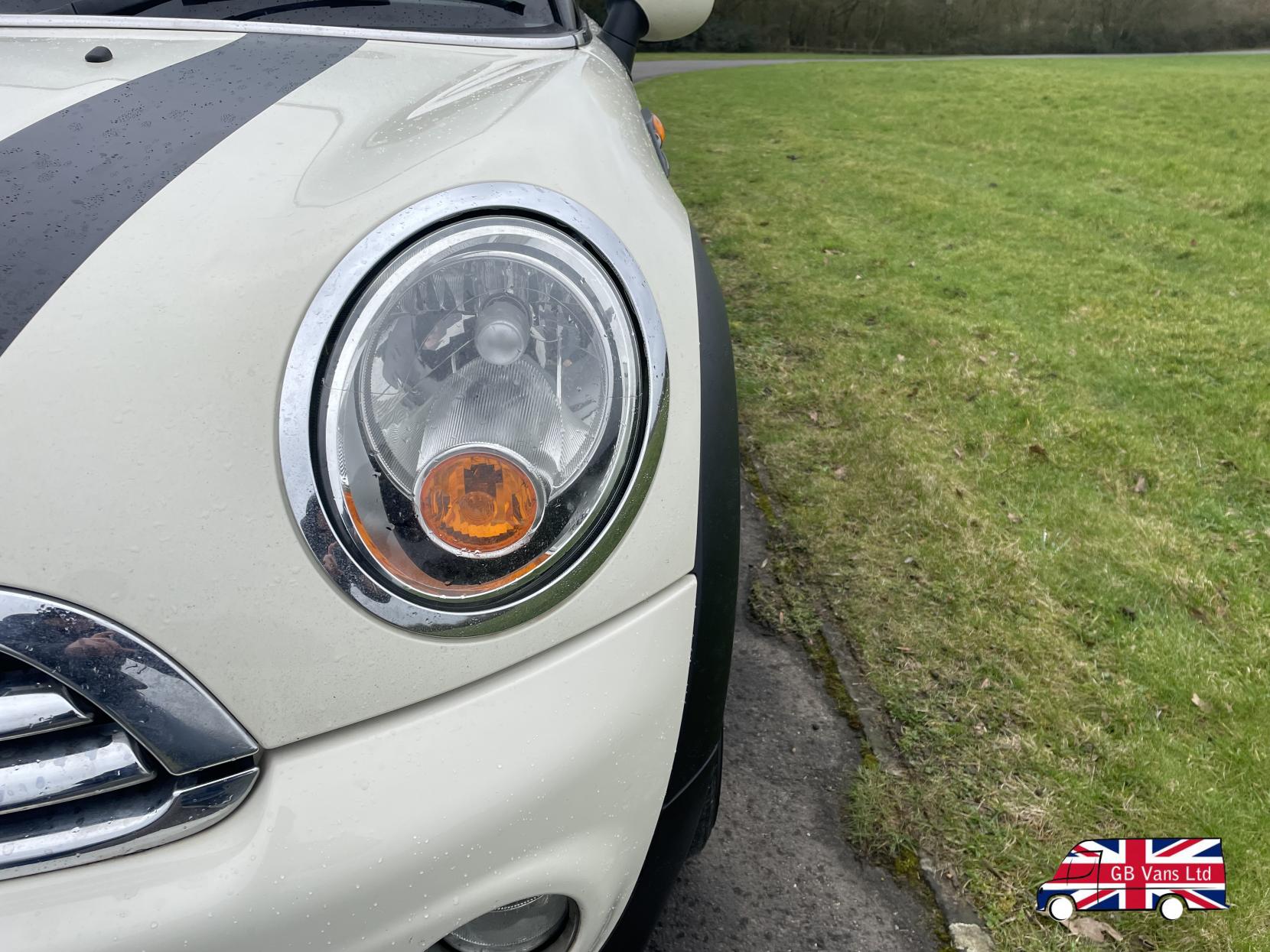 MINI Hatch 1.6 Cooper Hatchback 3dr Petrol Manual Euro 5 (s/s) (122 ps)