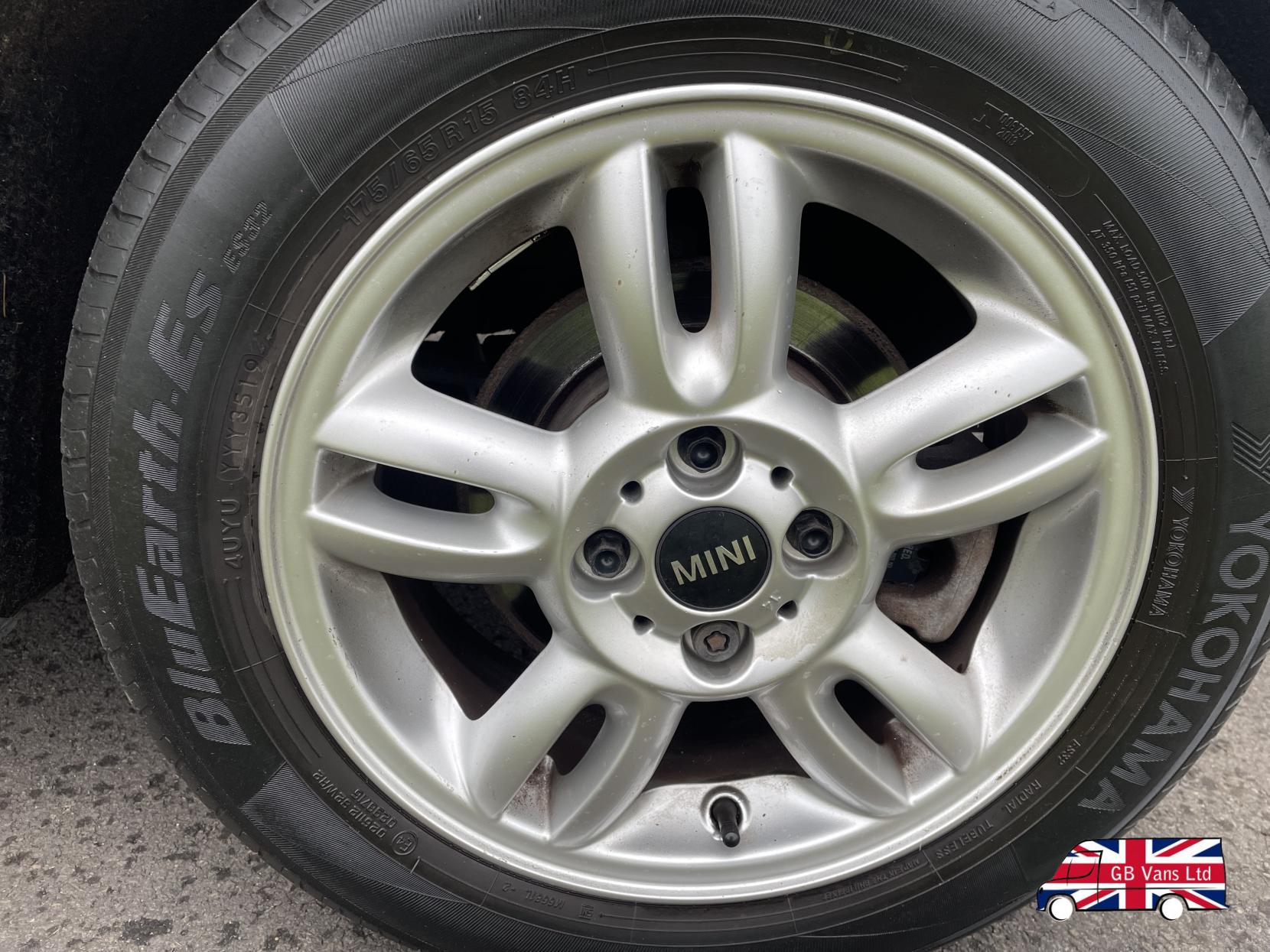 MINI Hatch 1.6 Cooper Hatchback 3dr Petrol Manual Euro 5 (s/s) (122 ps)