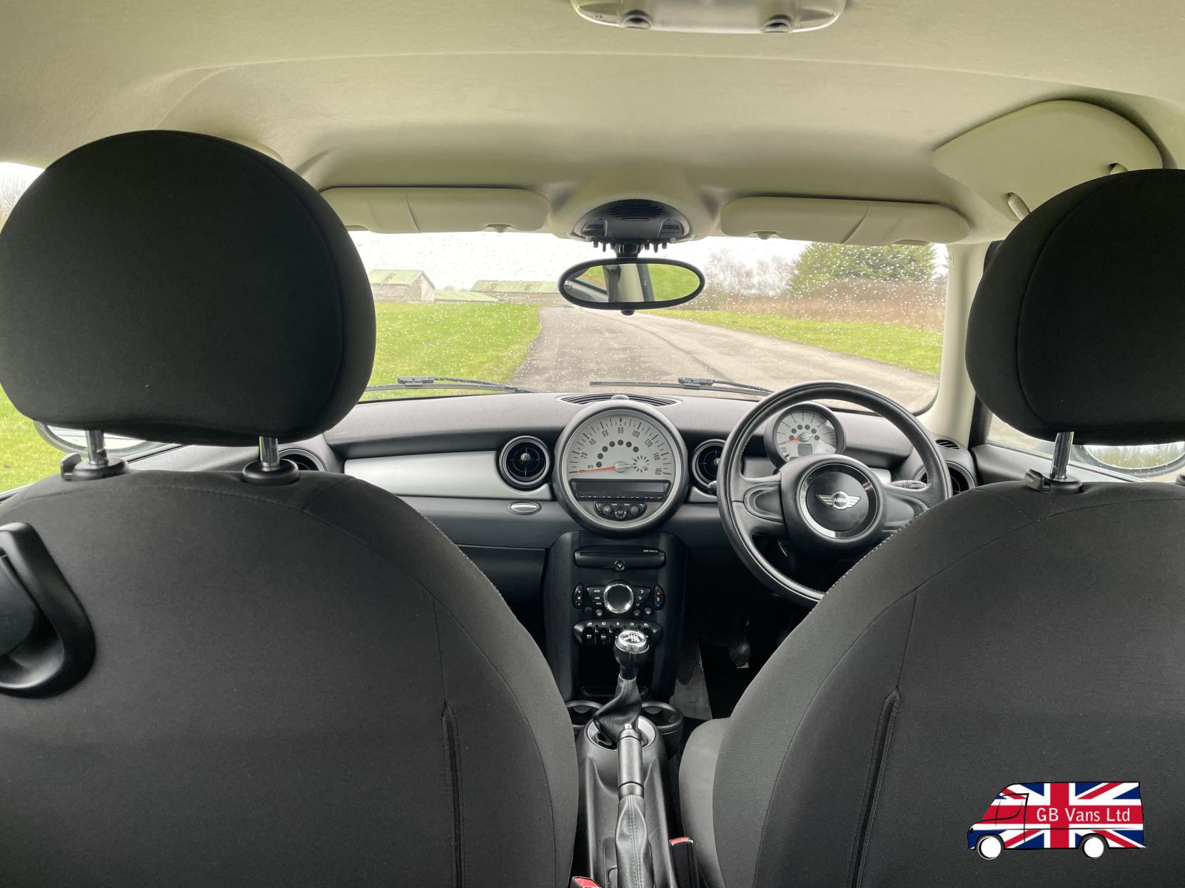 MINI Hatch 1.6 Cooper Hatchback 3dr Petrol Manual Euro 5 (s/s) (122 ps)