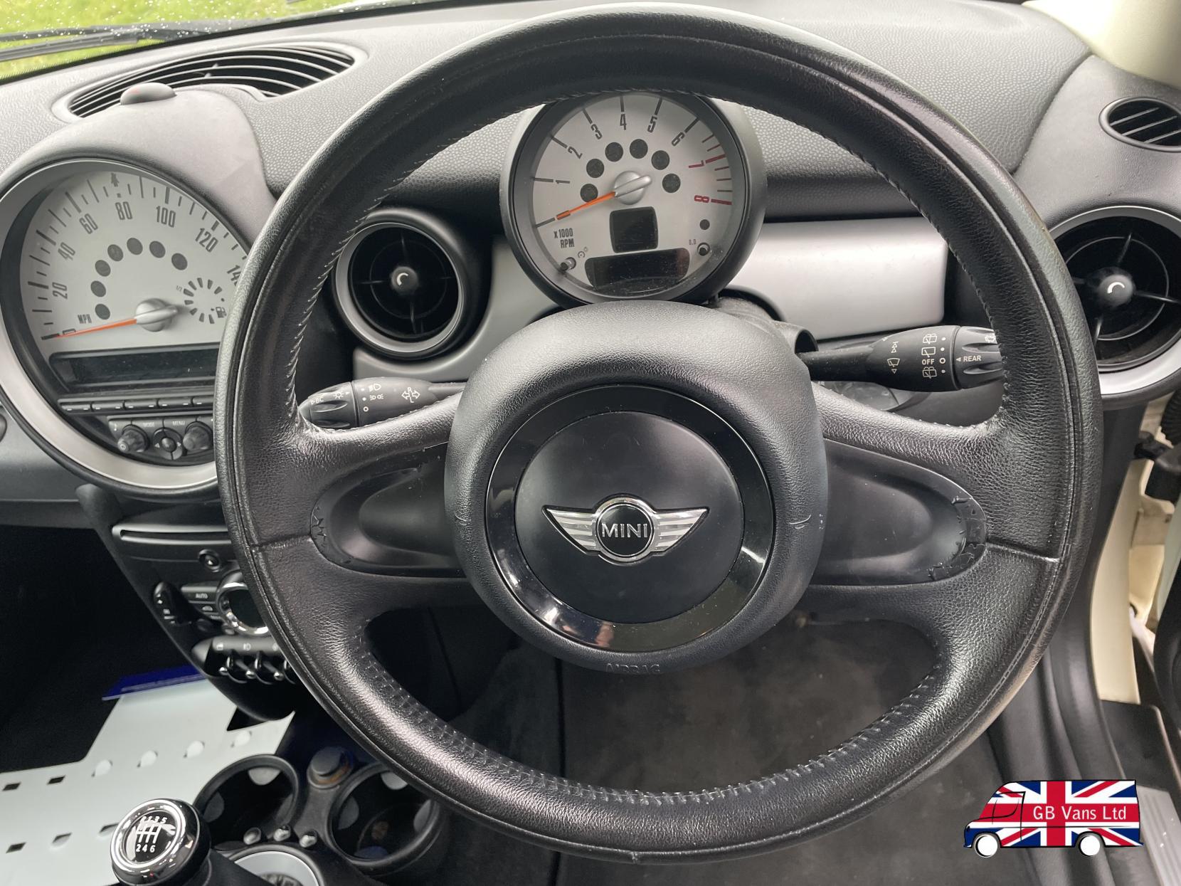 MINI Hatch 1.6 Cooper Hatchback 3dr Petrol Manual Euro 5 (s/s) (122 ps)