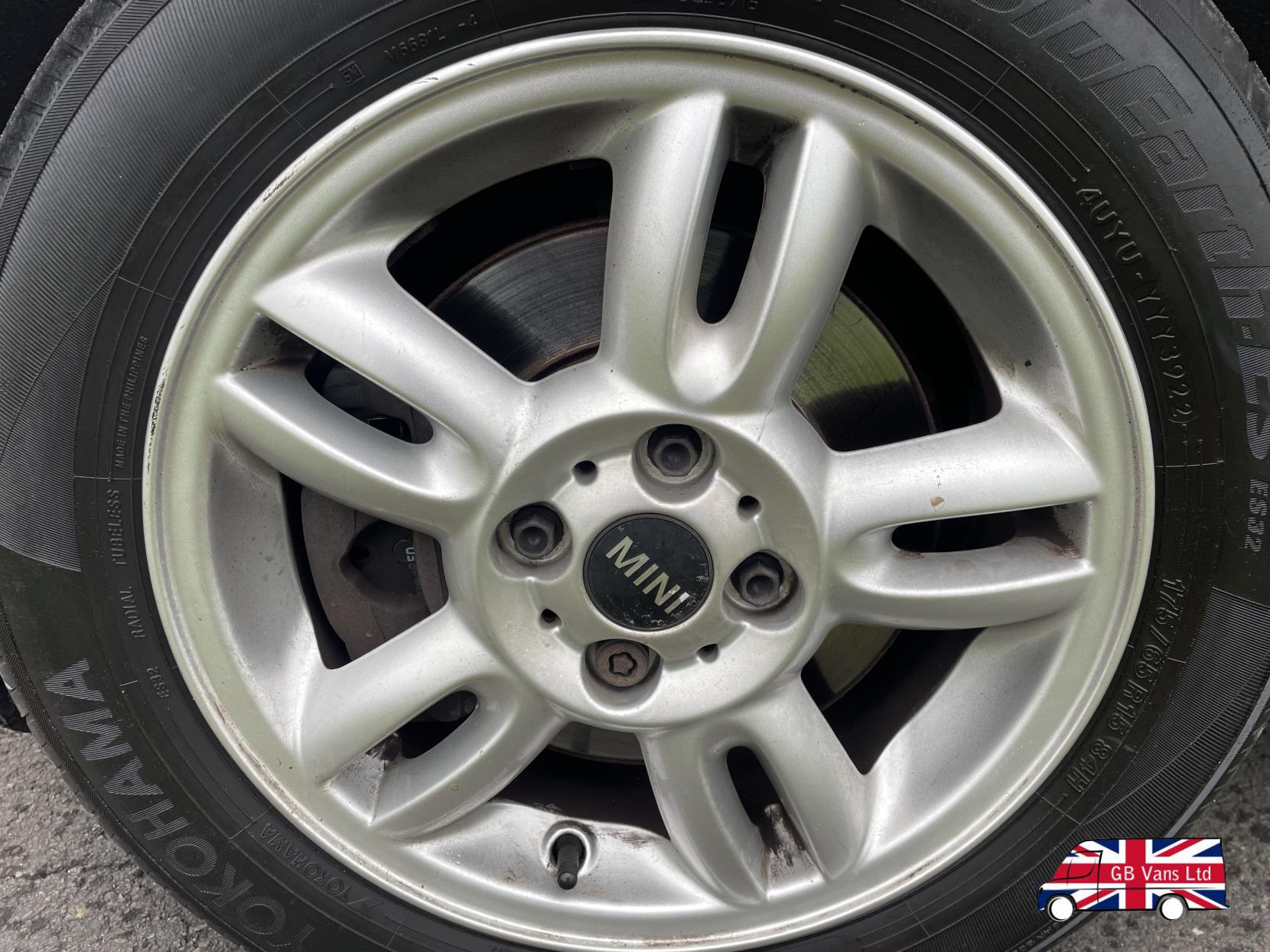 MINI Hatch 1.6 Cooper Hatchback 3dr Petrol Manual Euro 5 (s/s) (122 ps)