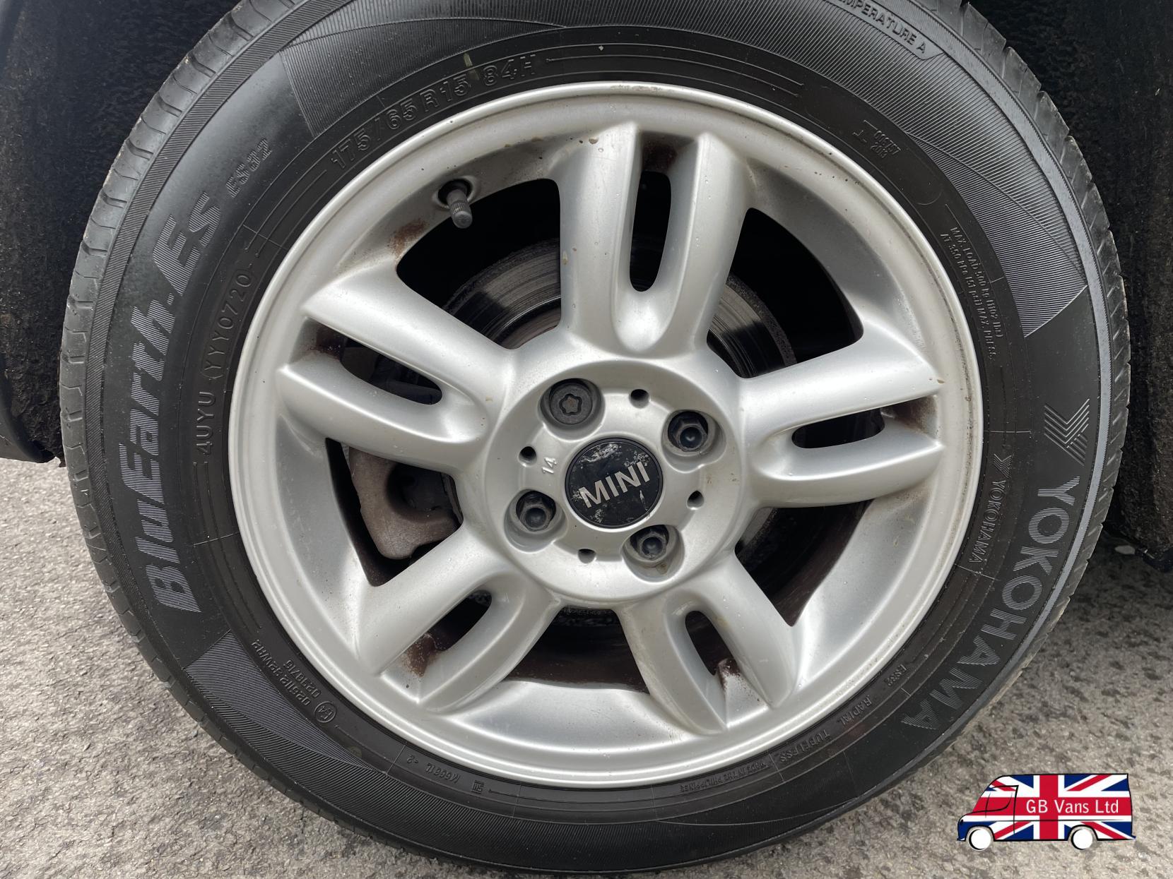 MINI Hatch 1.6 Cooper Hatchback 3dr Petrol Manual Euro 5 (s/s) (122 ps)