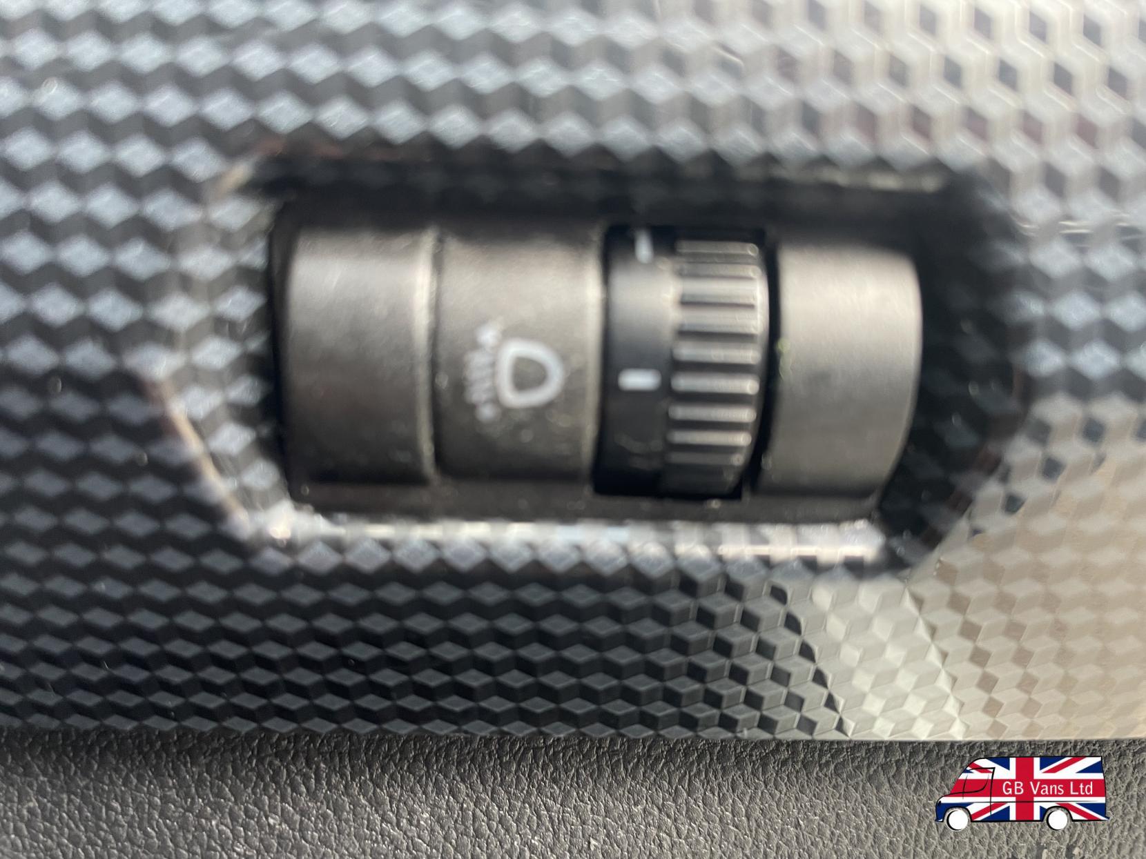 Volkswagen up! 1.0 Move up! Hatchback 5dr Petrol Manual Euro 6 (s/s) (60 ps)