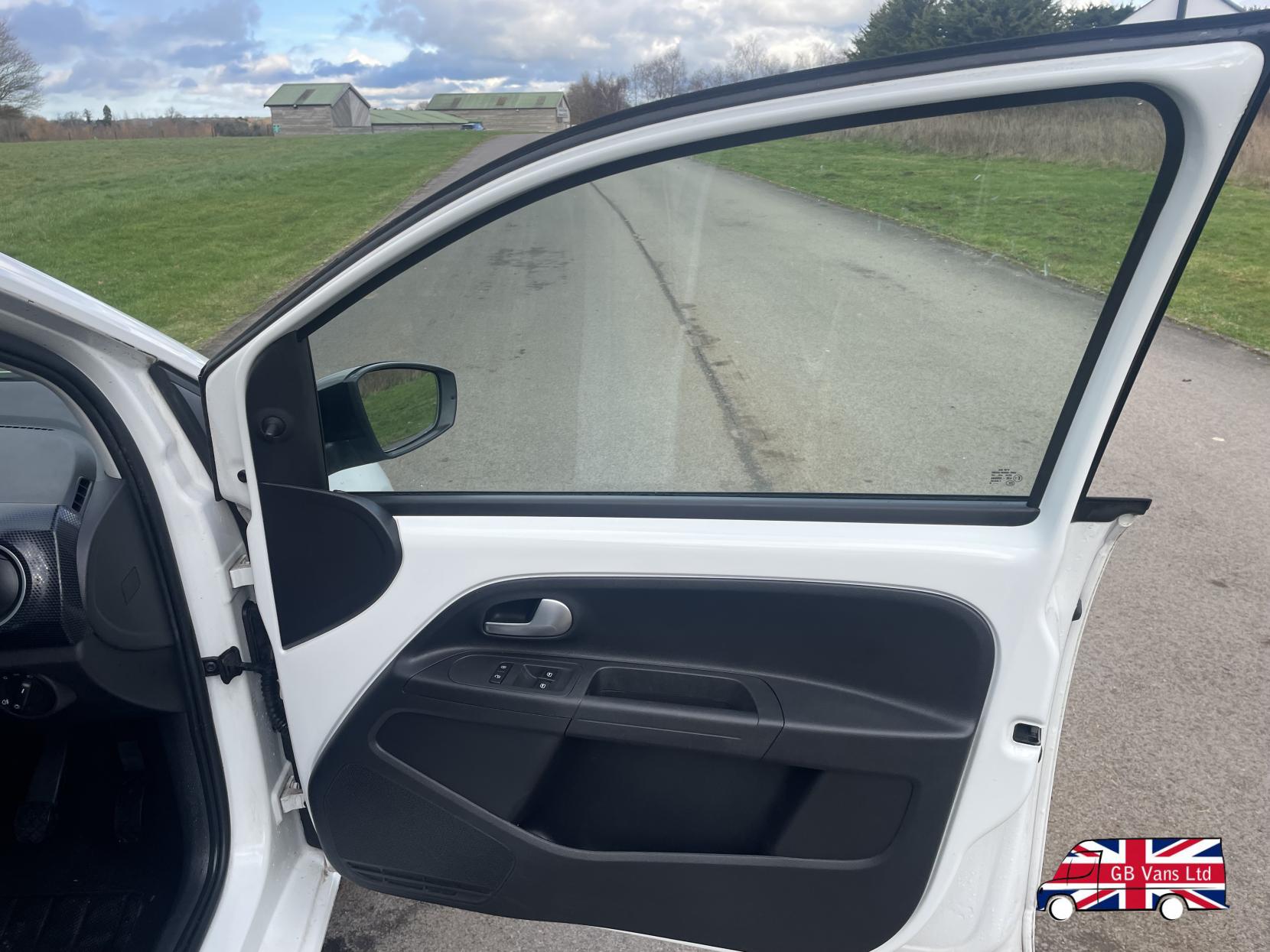 Volkswagen up! 1.0 Move up! Hatchback 5dr Petrol Manual Euro 6 (s/s) (60 ps)