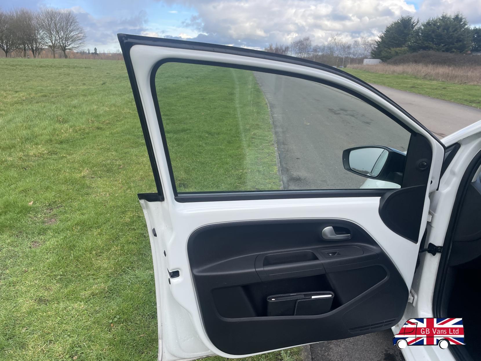 Volkswagen up! 1.0 Move up! Hatchback 5dr Petrol Manual Euro 6 (s/s) (60 ps)