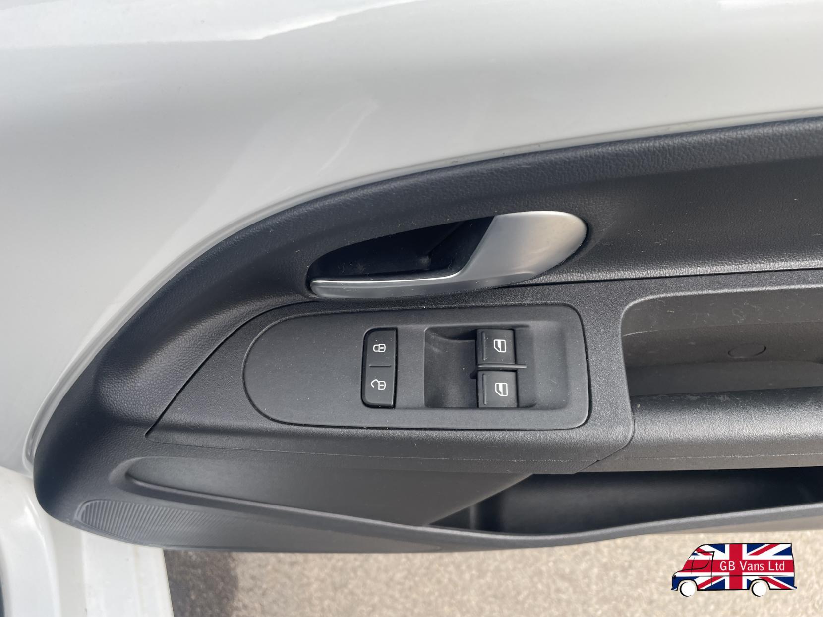 Volkswagen up! 1.0 Move up! Hatchback 5dr Petrol Manual Euro 6 (s/s) (60 ps)