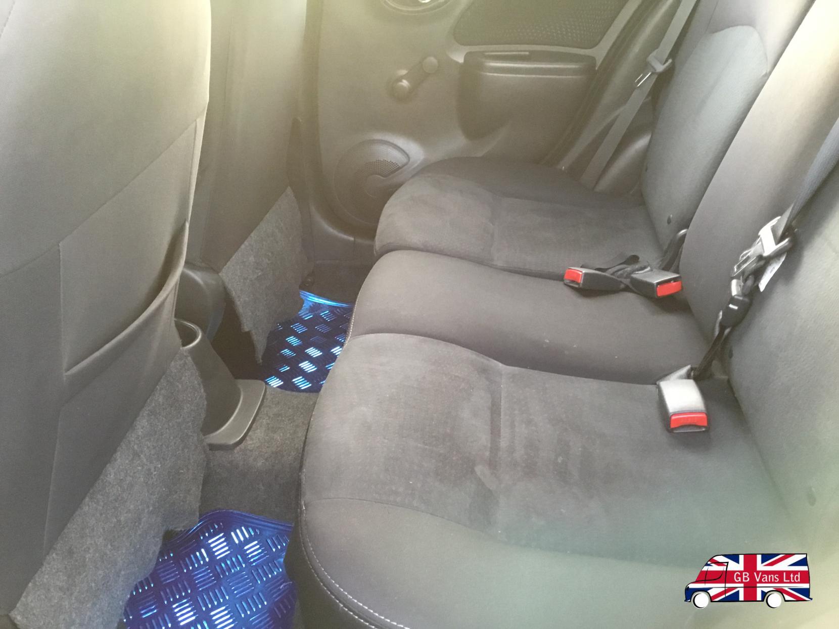 Nissan Micra 1.2 Tekna Hatchback 5dr Petrol Manual Euro 5 (80 ps)