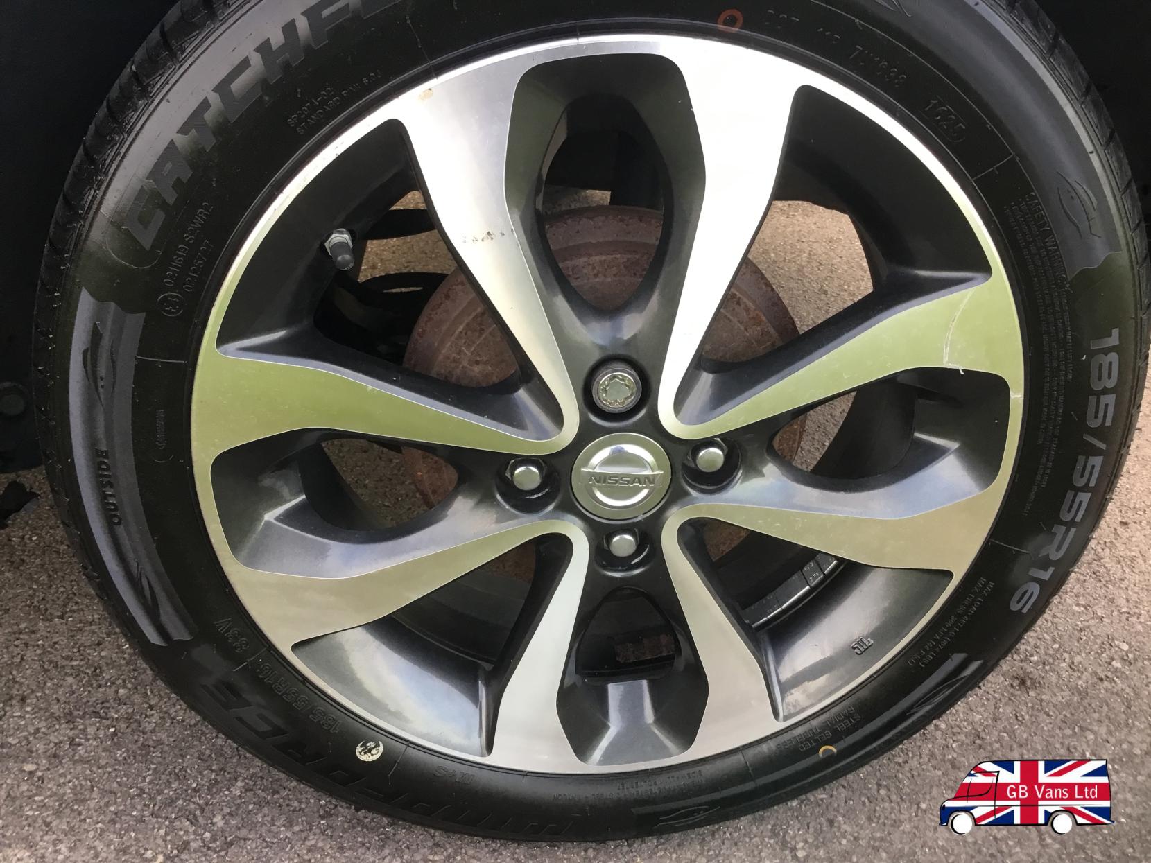 Nissan Micra 1.2 Tekna Hatchback 5dr Petrol Manual Euro 5 (80 ps)