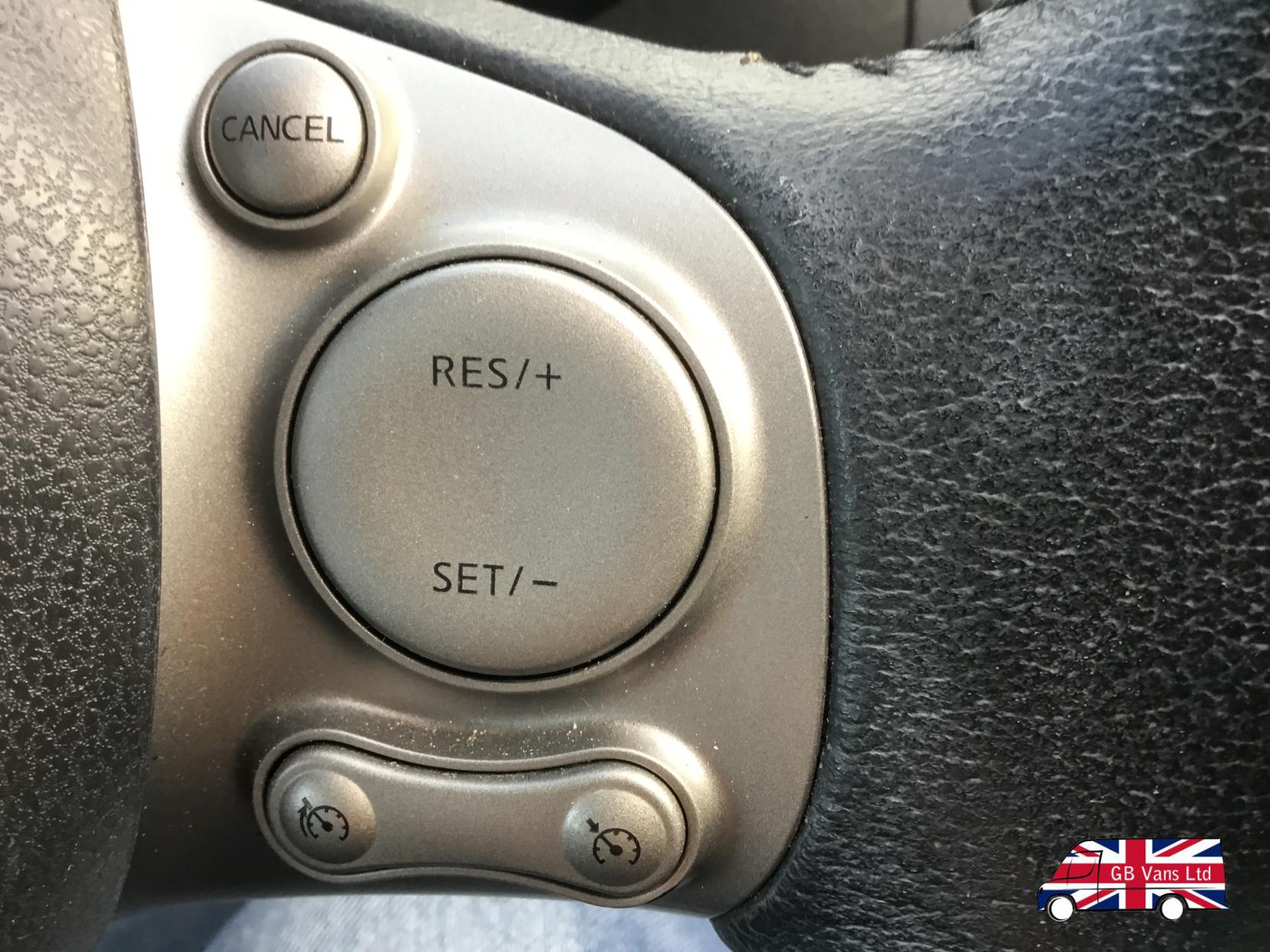 Nissan Micra 1.2 Tekna Hatchback 5dr Petrol Manual Euro 5 (80 ps)