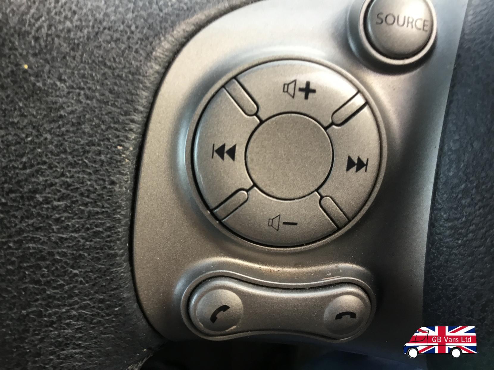 Nissan Micra 1.2 Tekna Hatchback 5dr Petrol Manual Euro 5 (80 ps)