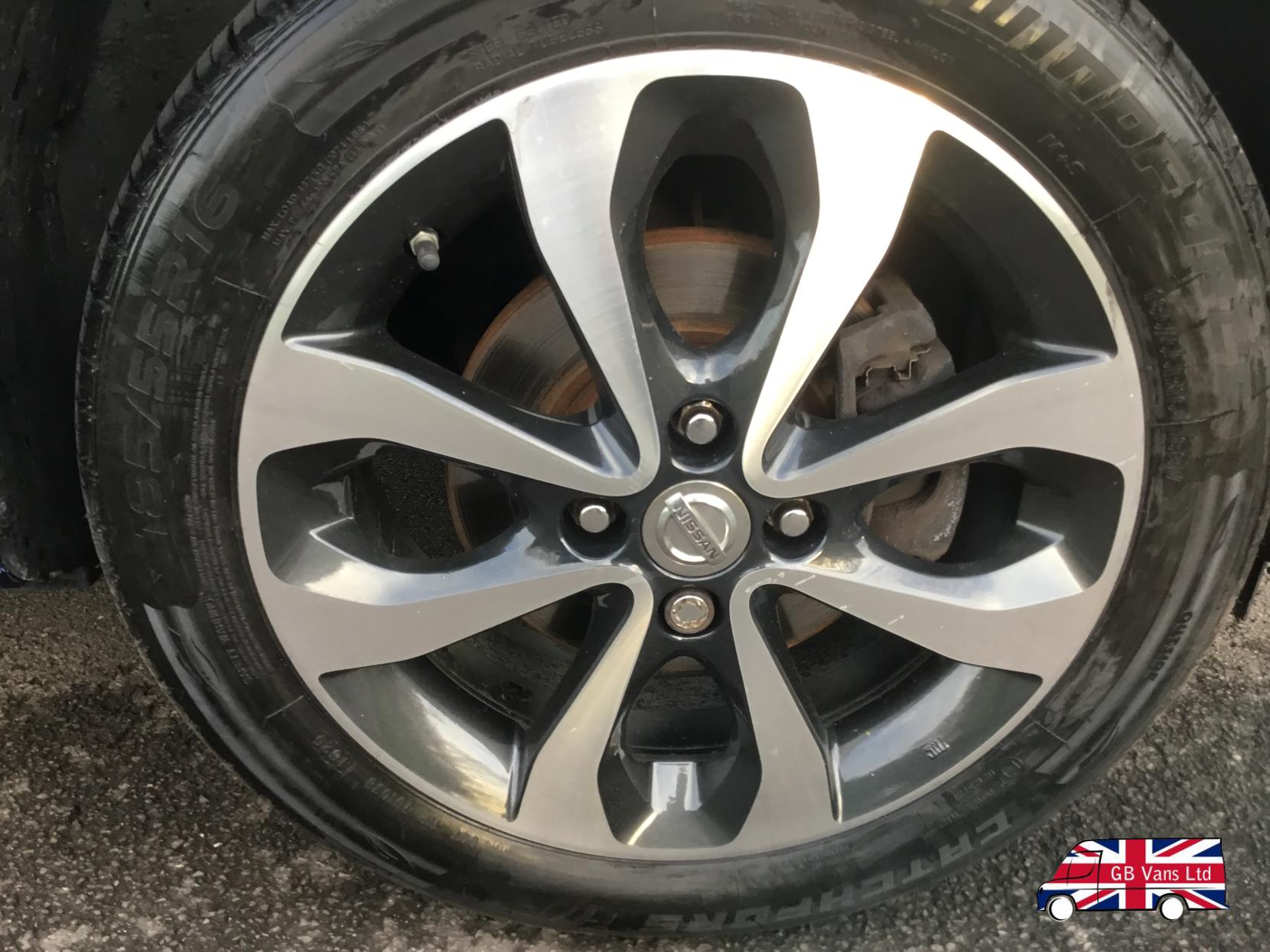 Nissan Micra 1.2 Tekna Hatchback 5dr Petrol Manual Euro 5 (80 ps)