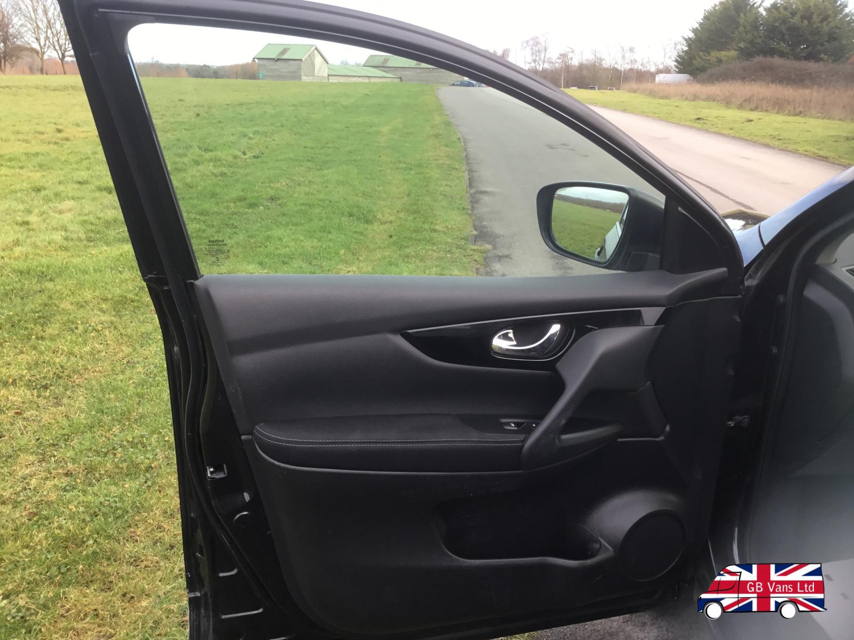 Nissan Qashqai 1.2 DIG-T Acenta SUV 5dr Petrol Manual Euro 6 (s/s) (115 ps)