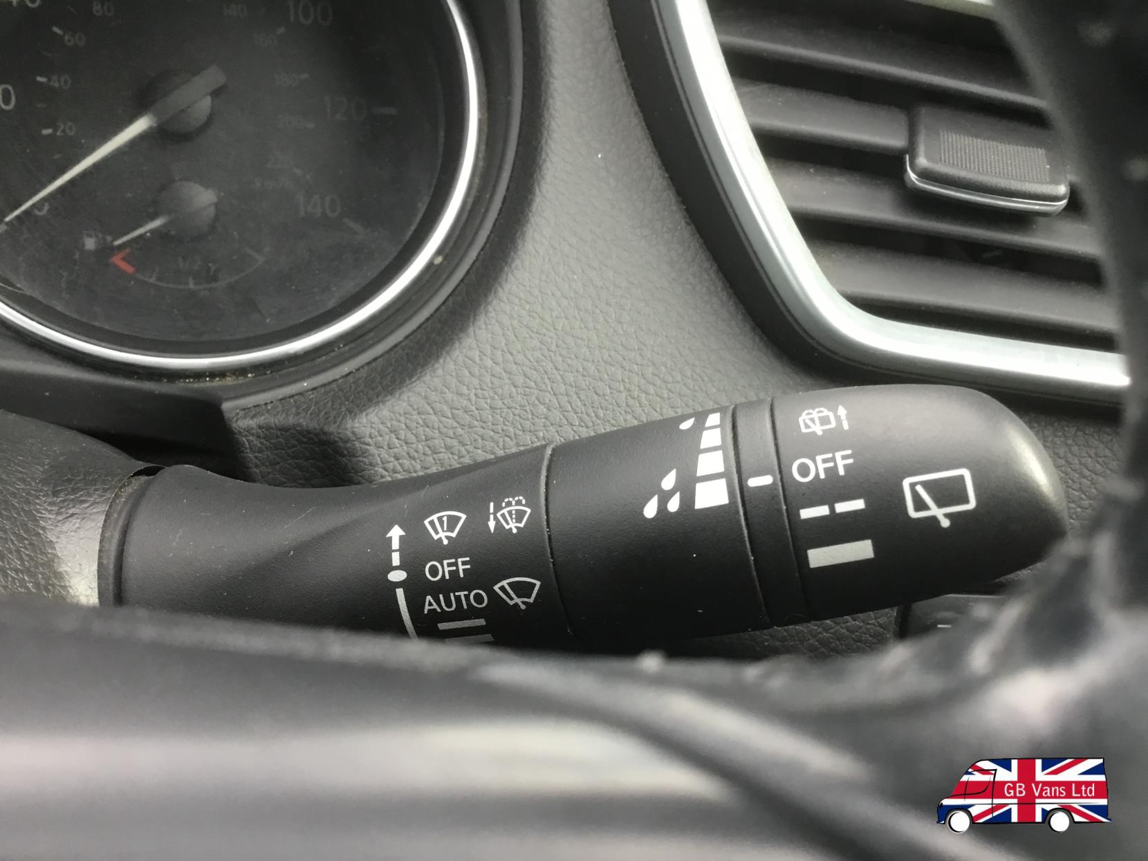 Nissan Qashqai 1.2 DIG-T Acenta SUV 5dr Petrol Manual Euro 6 (s/s) (115 ps)