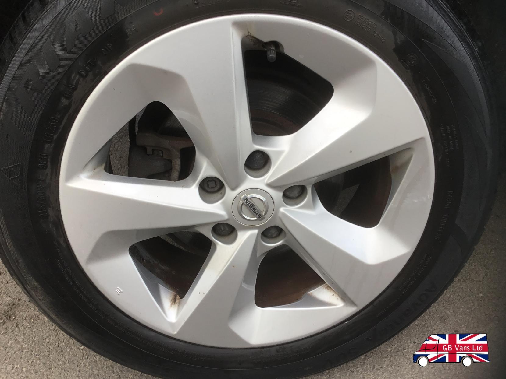 Nissan Qashqai 1.2 DIG-T Acenta SUV 5dr Petrol Manual Euro 6 (s/s) (115 ps)