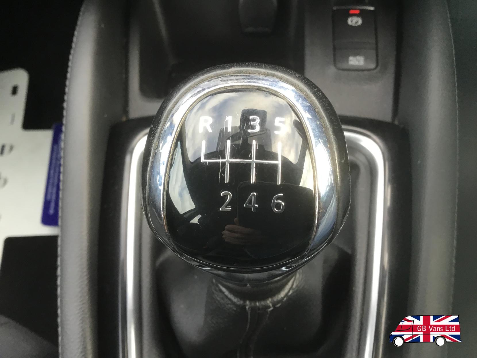 Nissan Qashqai 1.2 DIG-T Acenta SUV 5dr Petrol Manual Euro 6 (s/s) (115 ps)