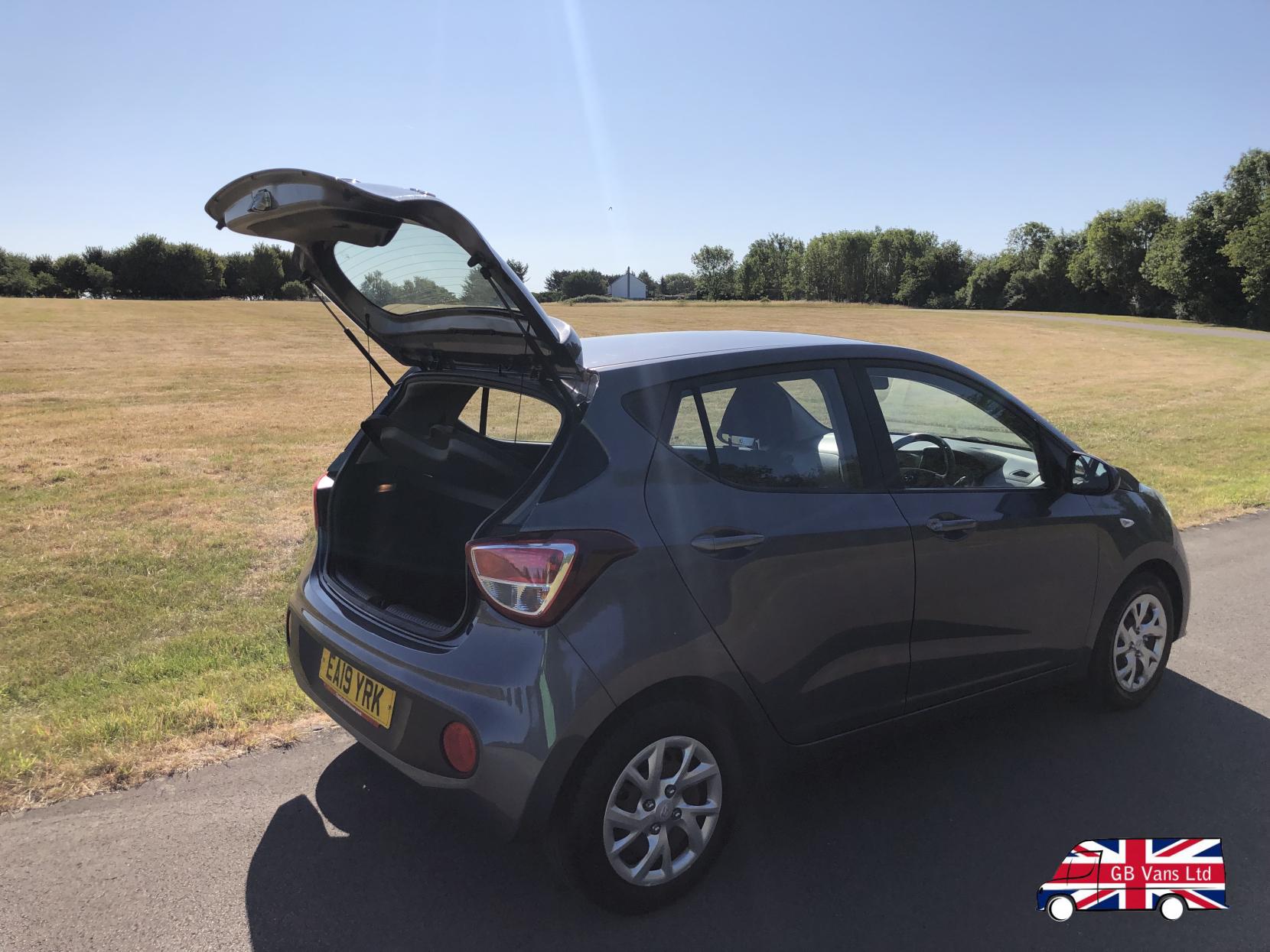 Hyundai i10 1.2 SE Hatchback 5dr Petrol Manual Euro 6 (87 ps)
