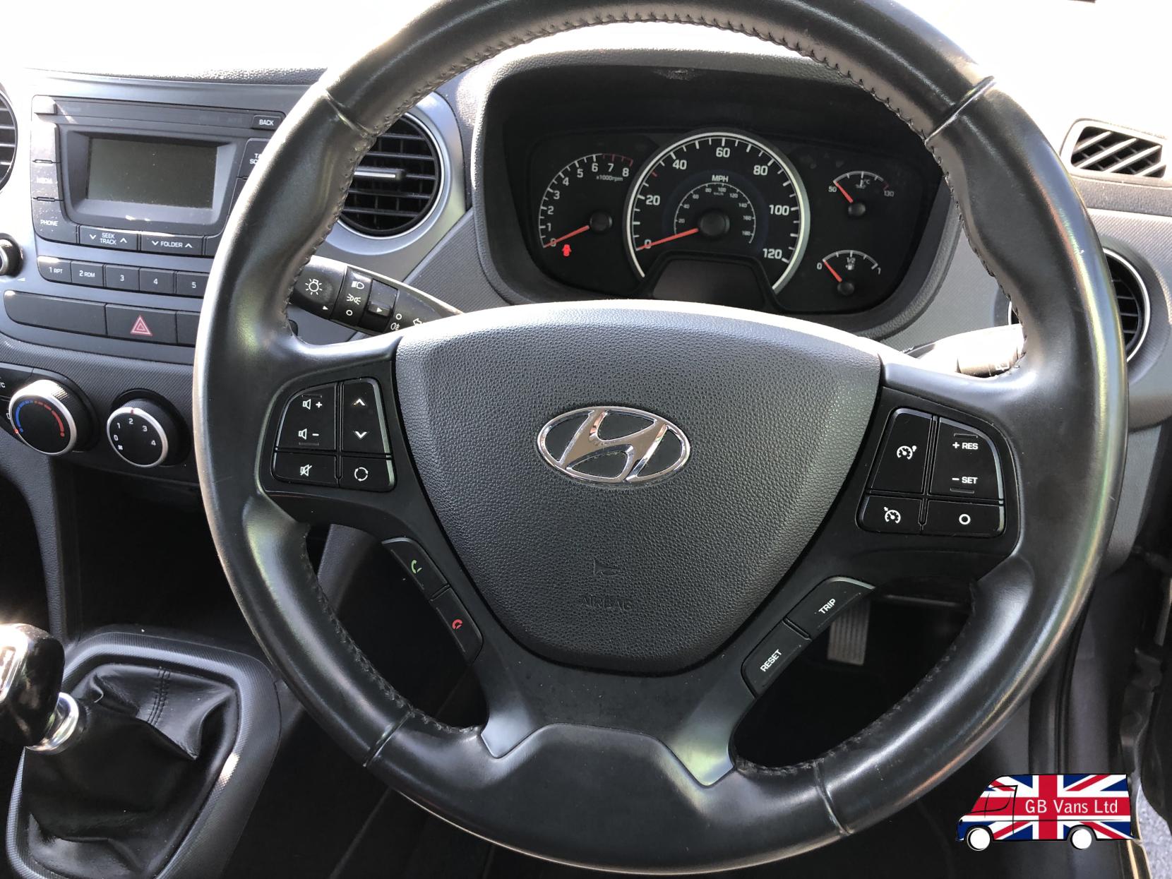 Hyundai i10 1.2 SE Hatchback 5dr Petrol Manual Euro 6 (87 ps)