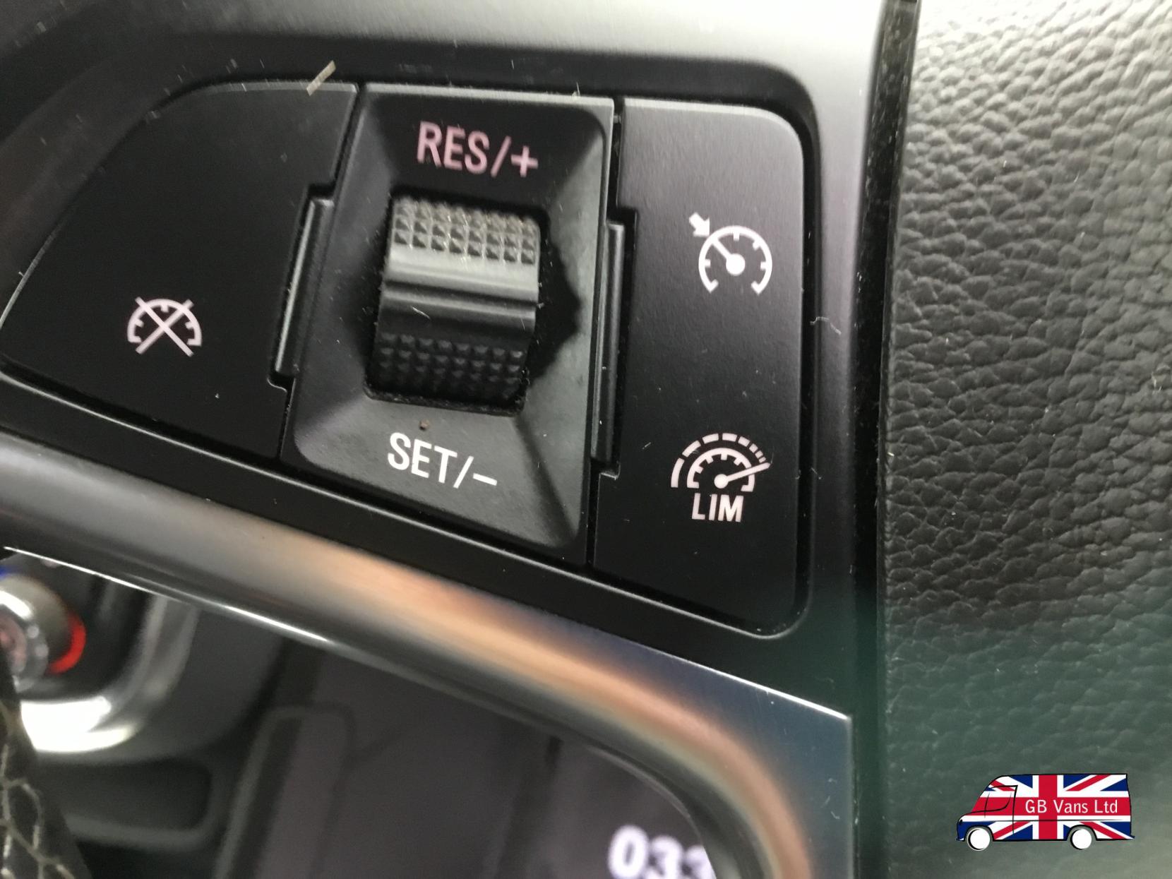 Vauxhall Mokka 1.4i Turbo SE SUV 5dr Petrol Auto 2WD Euro 6 (140 ps)