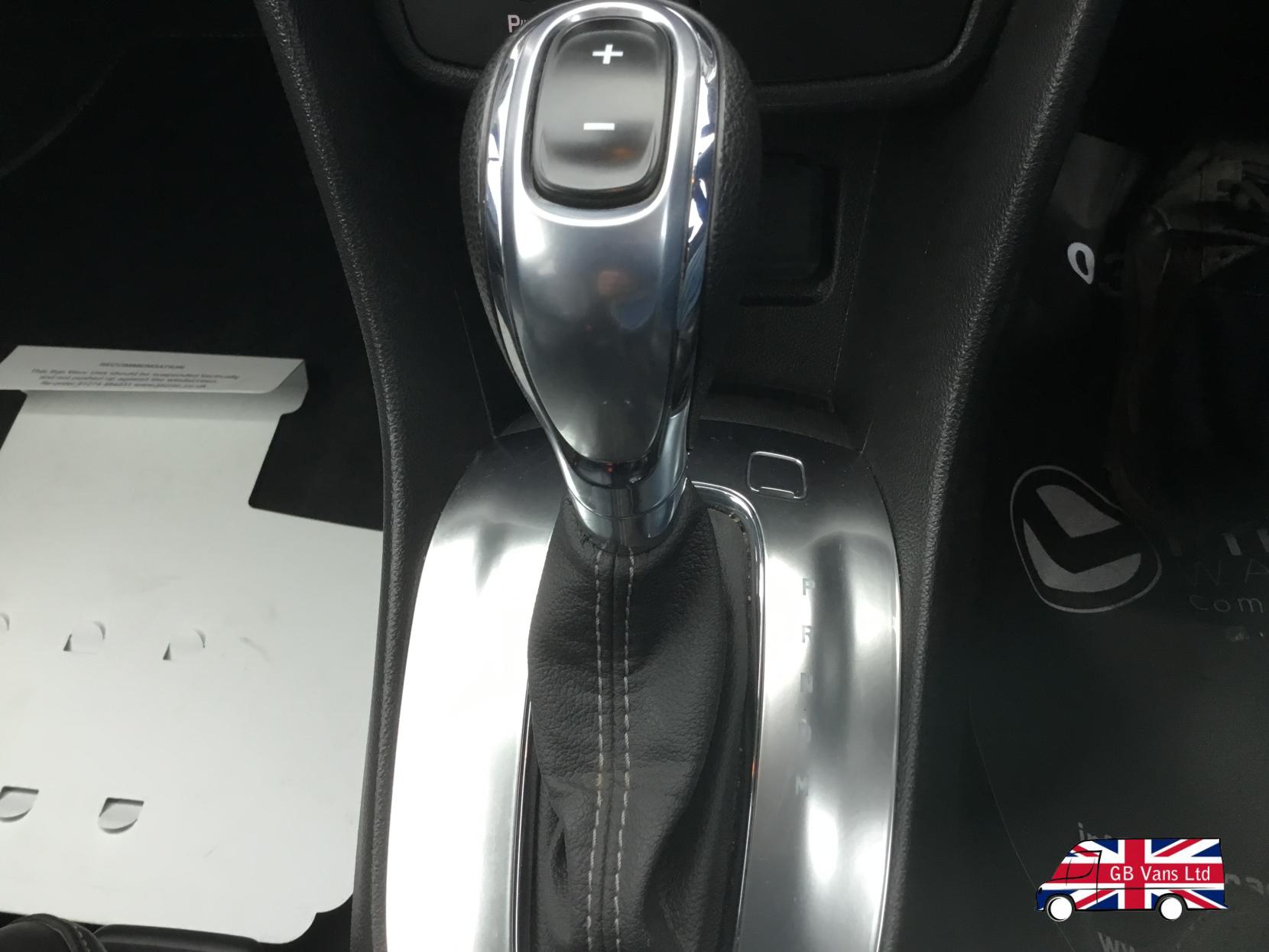 Vauxhall Mokka 1.4i Turbo SE SUV 5dr Petrol Auto 2WD Euro 6 (140 ps)