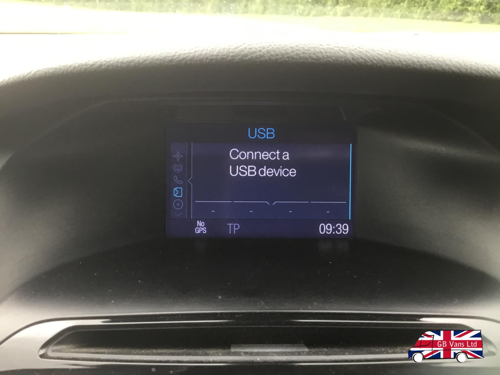 Ford Focus 1.6 TDCi Titanium Navigator Hatchback 5dr Diesel Manual Euro 5 (s/s) (115 ps)