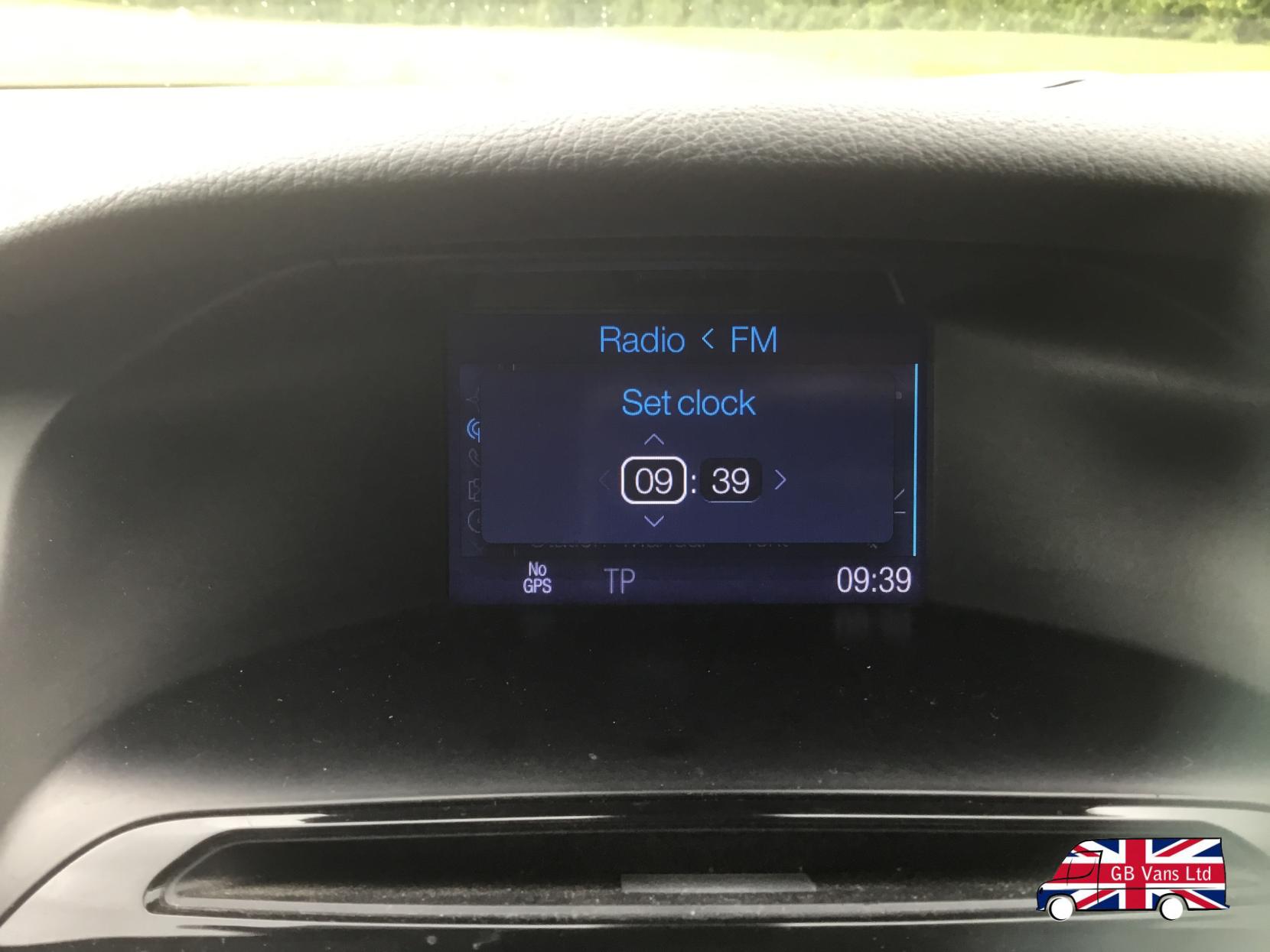 Ford Focus 1.6 TDCi Titanium Navigator Hatchback 5dr Diesel Manual Euro 5 (s/s) (115 ps)