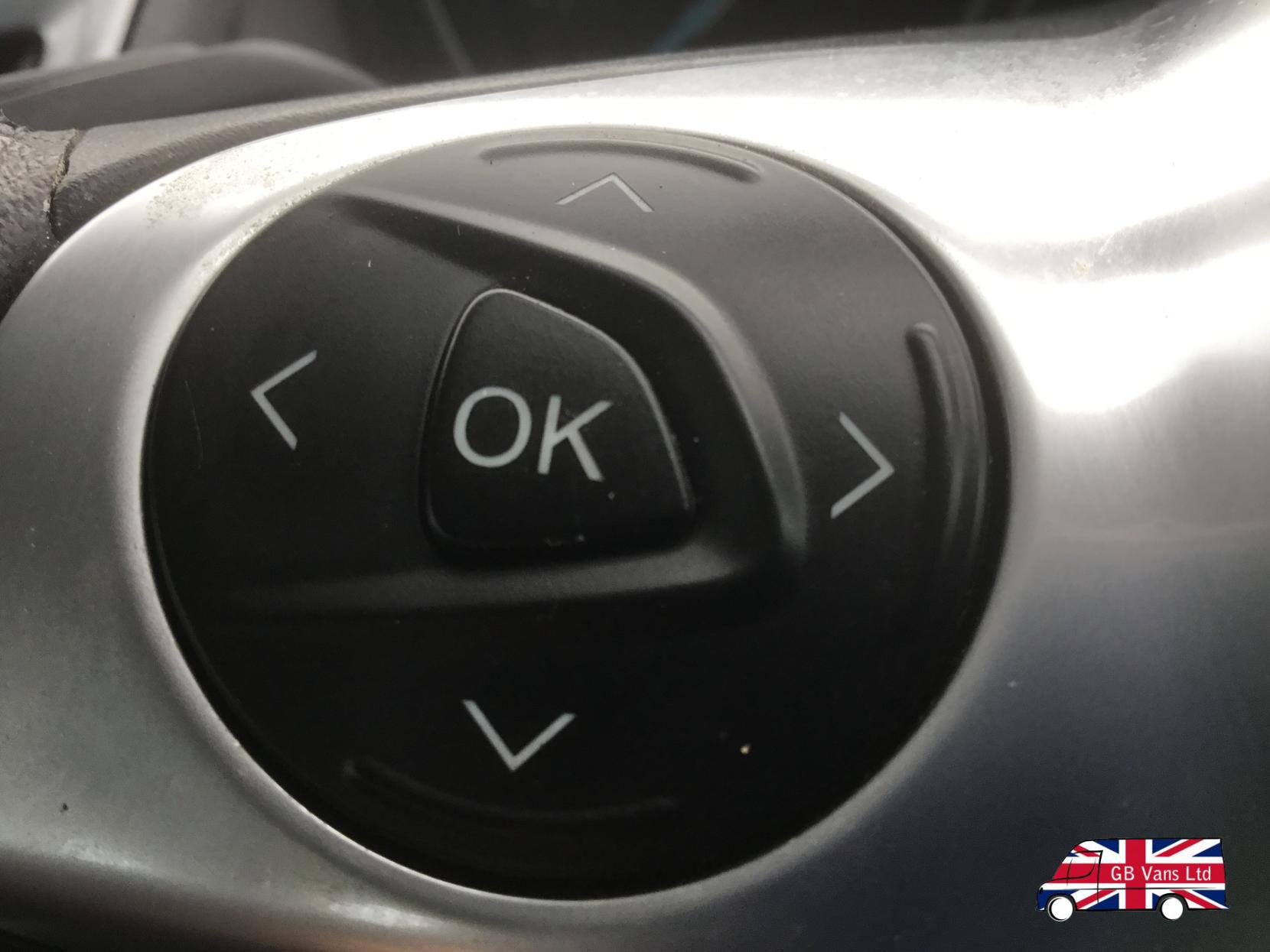 Ford Focus 1.6 TDCi Titanium Navigator Hatchback 5dr Diesel Manual Euro 5 (s/s) (115 ps)