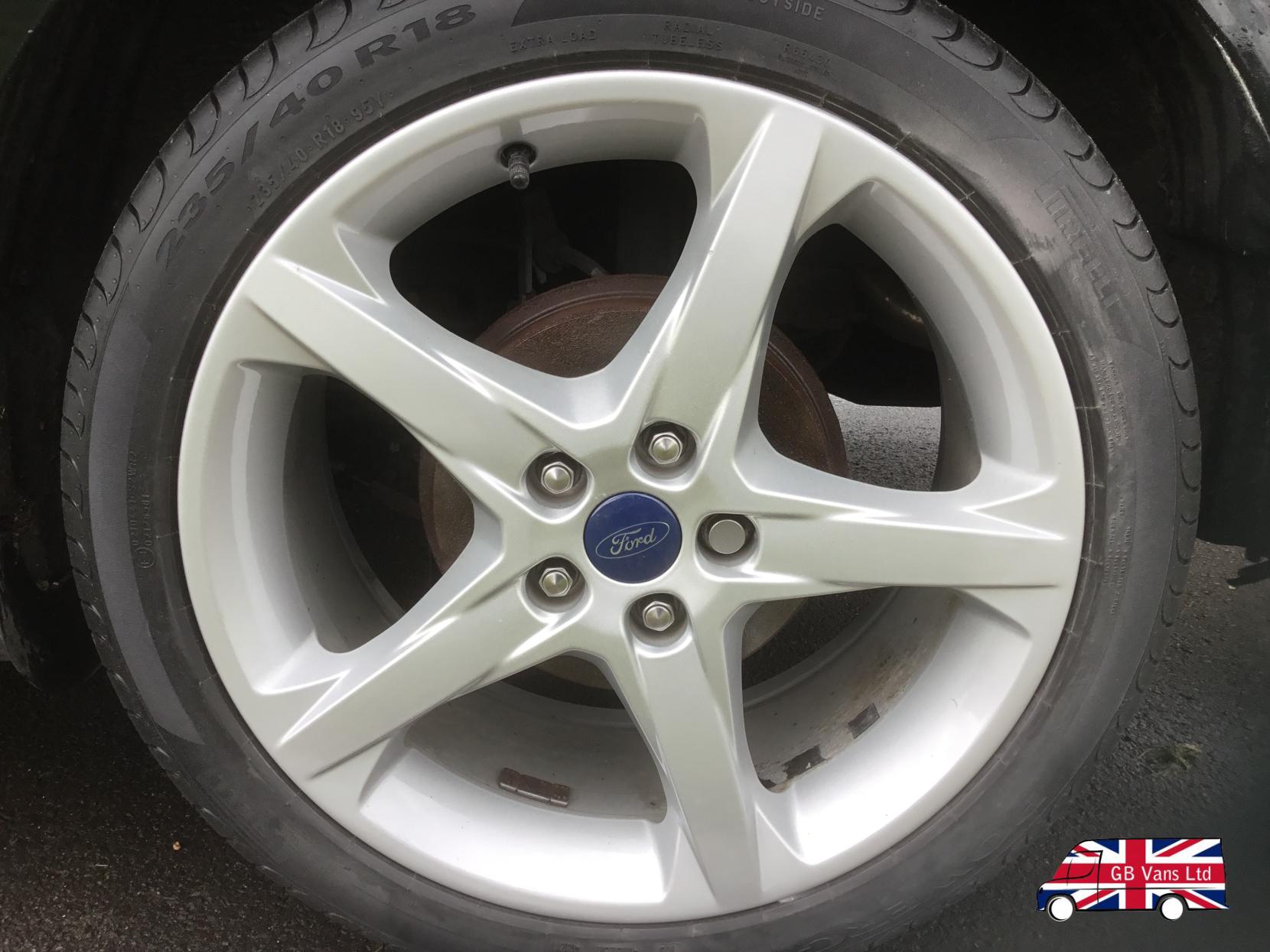 Ford Focus 1.6 TDCi Titanium Navigator Hatchback 5dr Diesel Manual Euro 5 (s/s) (115 ps)