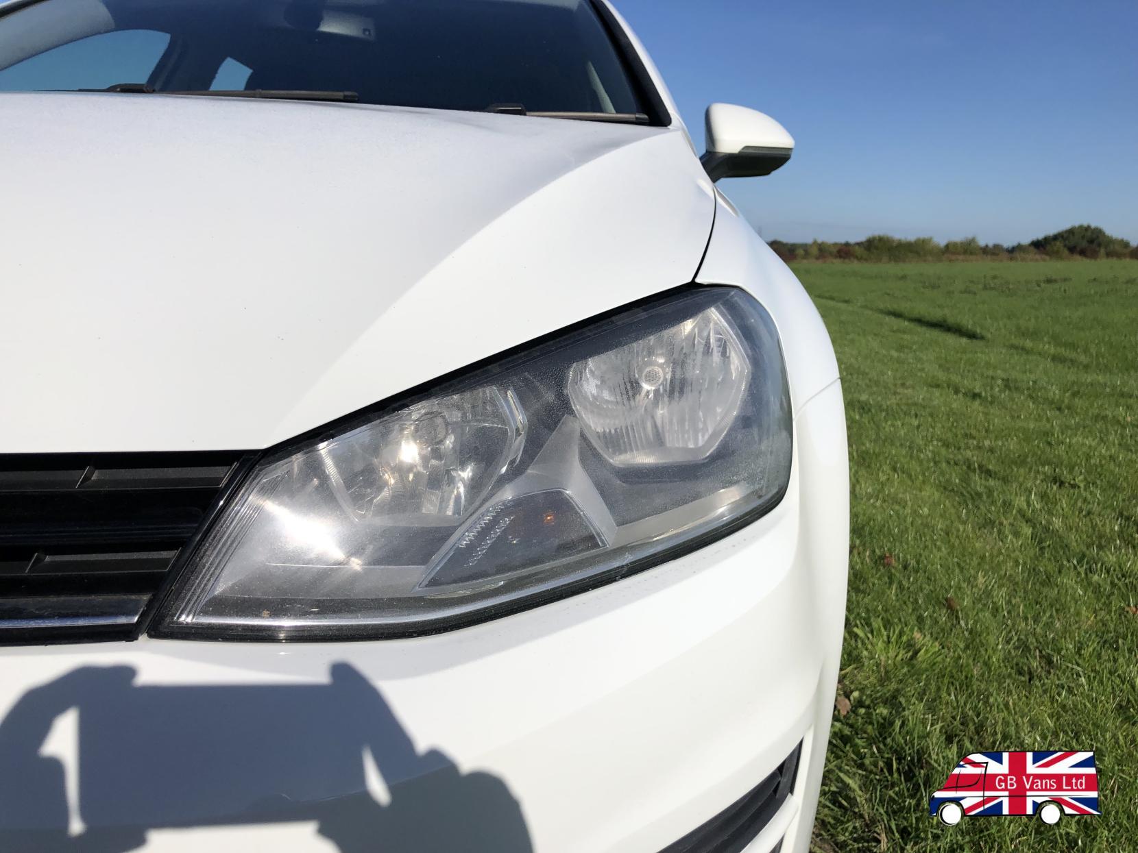 Volkswagen Golf 1.6 TDI BlueMotion Tech SE Hatchback 5dr Diesel Manual Euro 5 (s/s) (105 ps)
