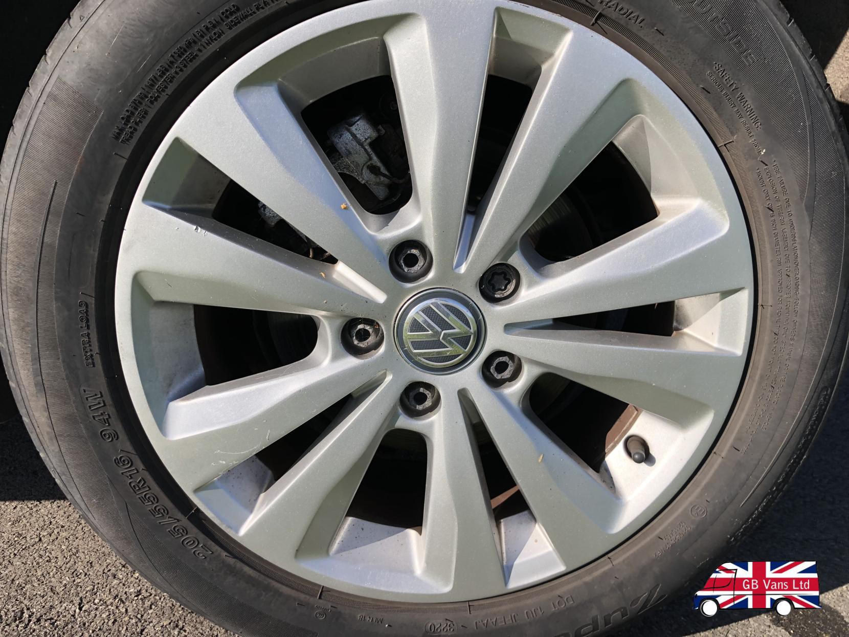 Volkswagen Golf 1.6 TDI BlueMotion Tech SE Hatchback 5dr Diesel Manual Euro 5 (s/s) (105 ps)
