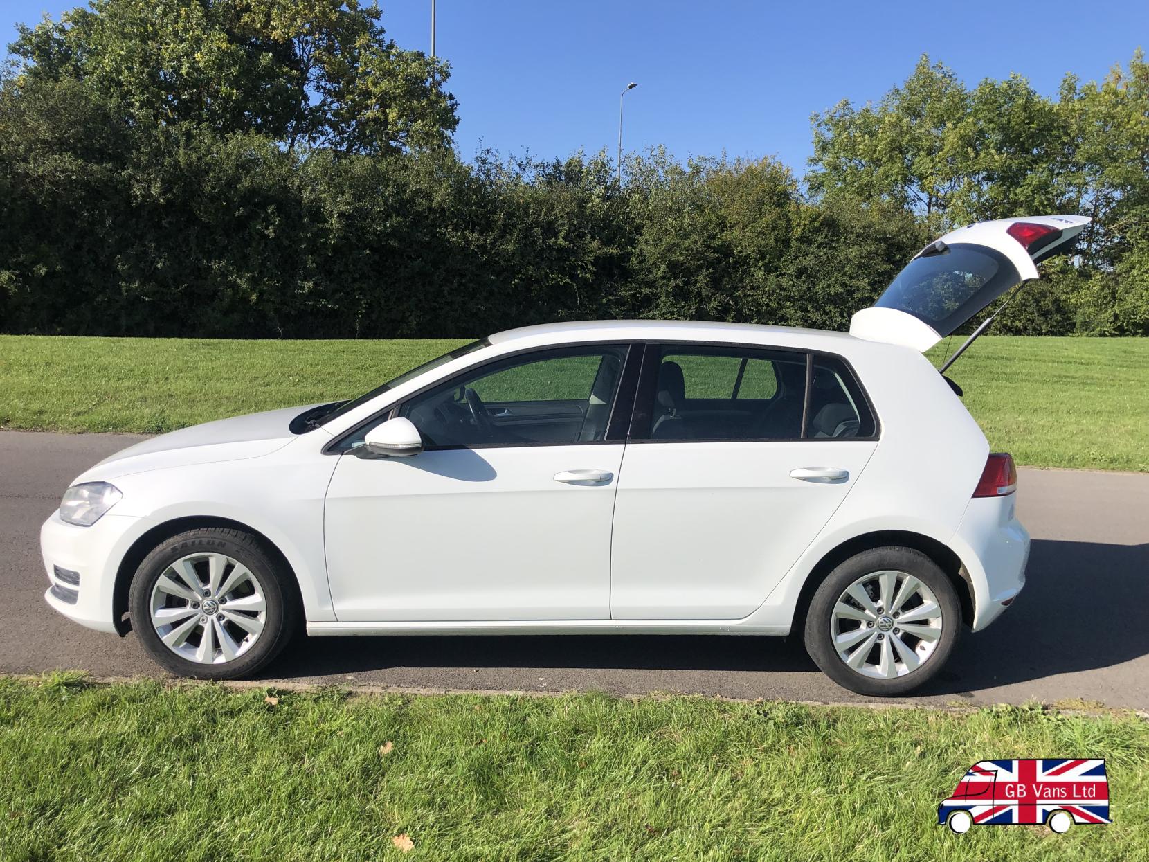 Volkswagen Golf 1.6 TDI BlueMotion Tech SE Hatchback 5dr Diesel Manual Euro 5 (s/s) (105 ps)
