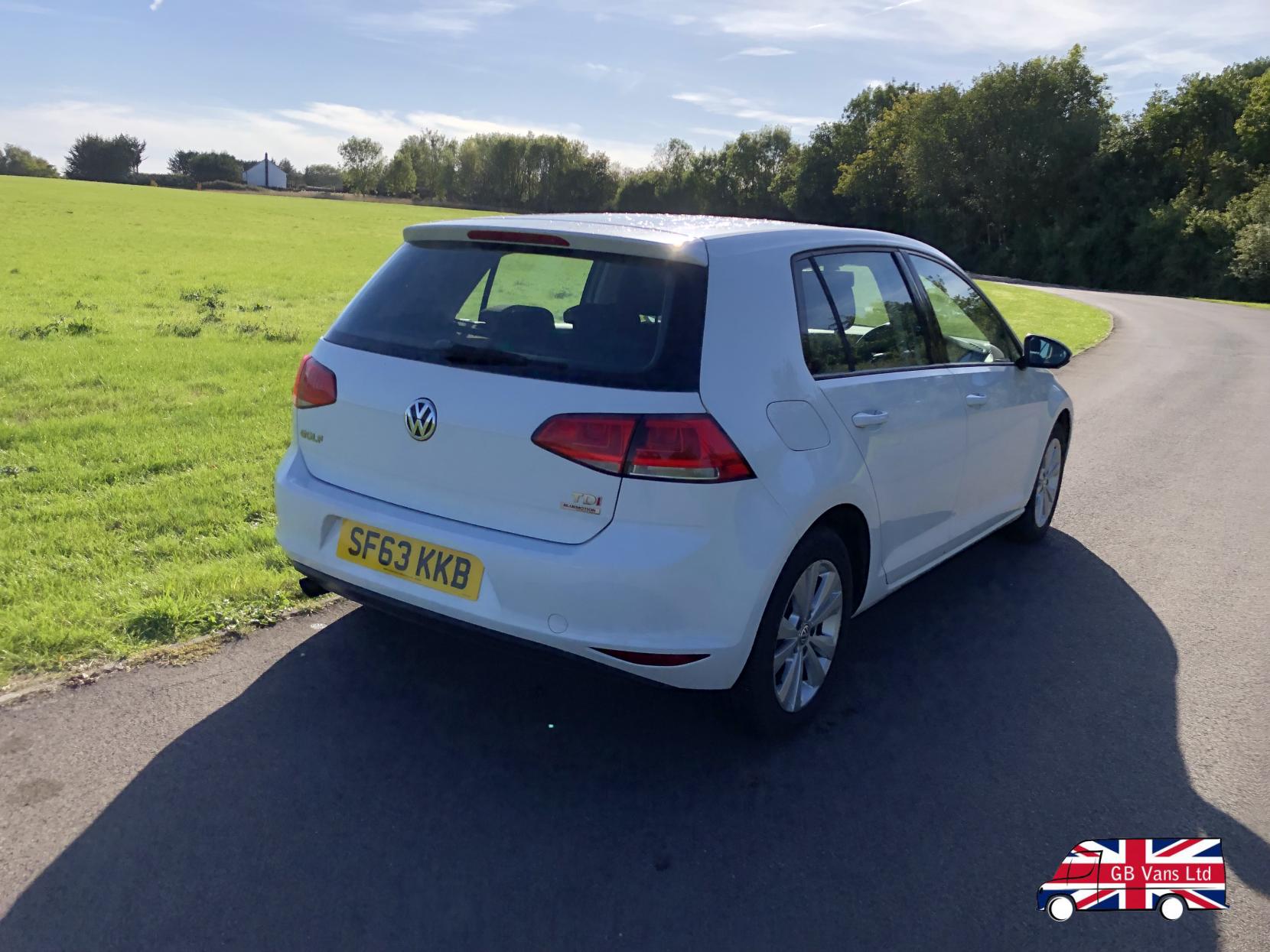 Volkswagen Golf 1.6 TDI BlueMotion Tech SE Hatchback 5dr Diesel Manual Euro 5 (s/s) (105 ps)