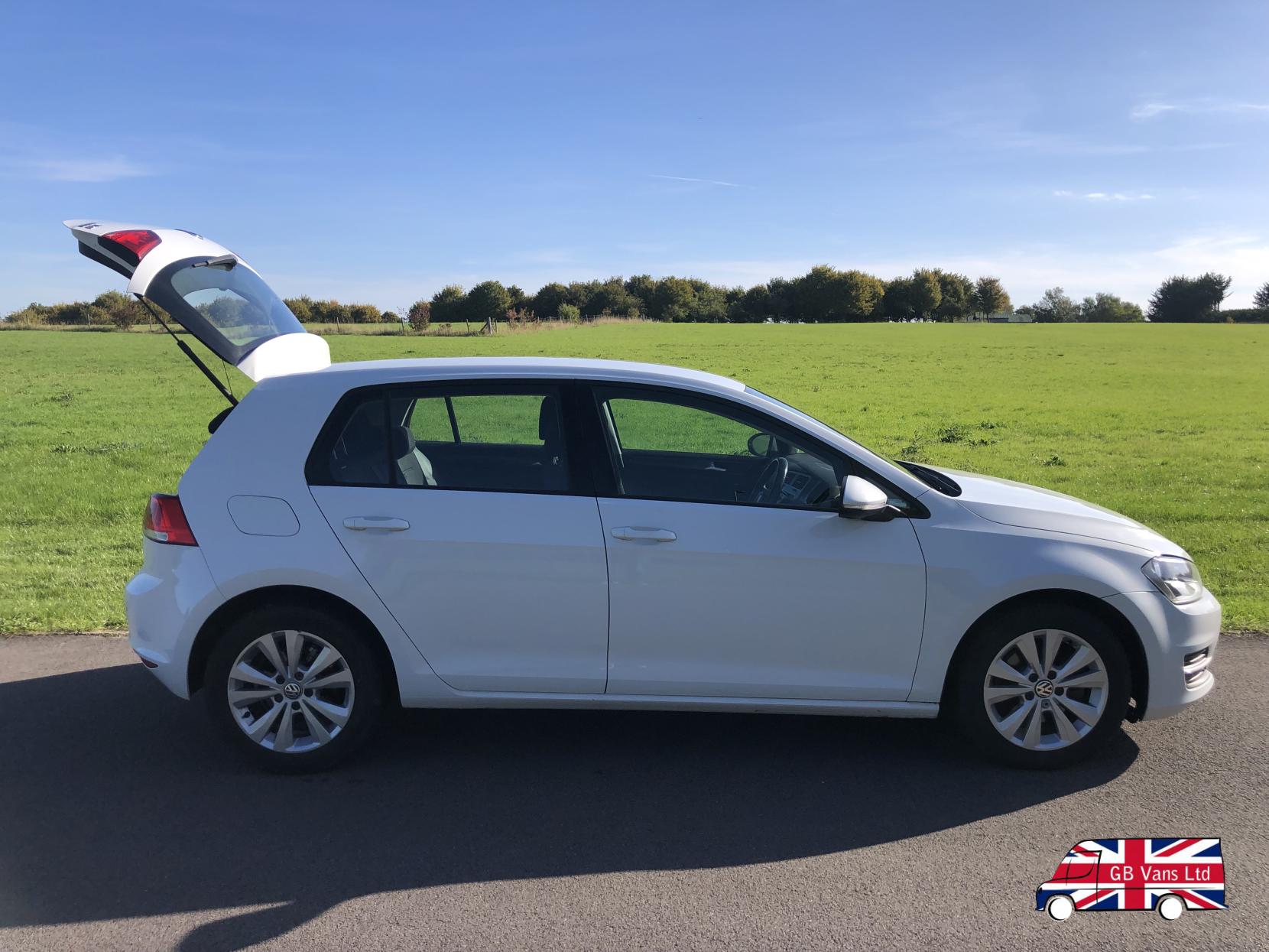 Volkswagen Golf 1.6 TDI BlueMotion Tech SE Hatchback 5dr Diesel Manual Euro 5 (s/s) (105 ps)