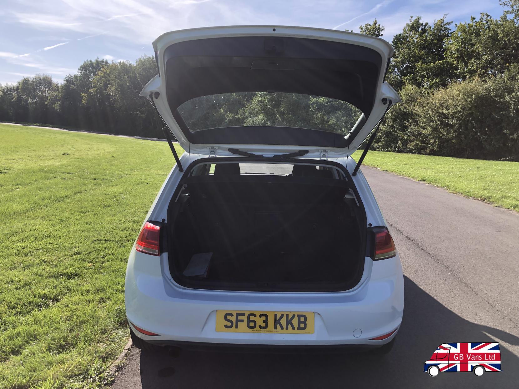 Volkswagen Golf 1.6 TDI BlueMotion Tech SE Hatchback 5dr Diesel Manual Euro 5 (s/s) (105 ps)