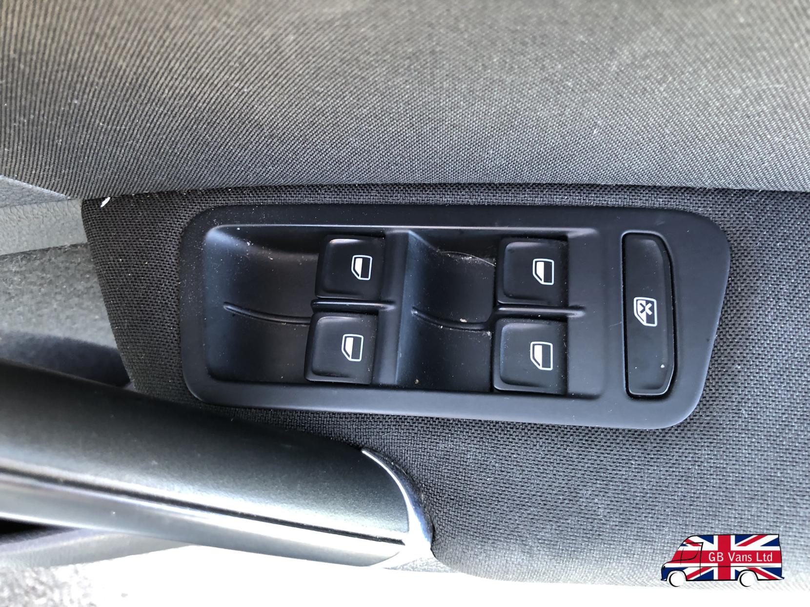 Volkswagen Golf 1.6 TDI BlueMotion Tech SE Hatchback 5dr Diesel Manual Euro 5 (s/s) (105 ps)