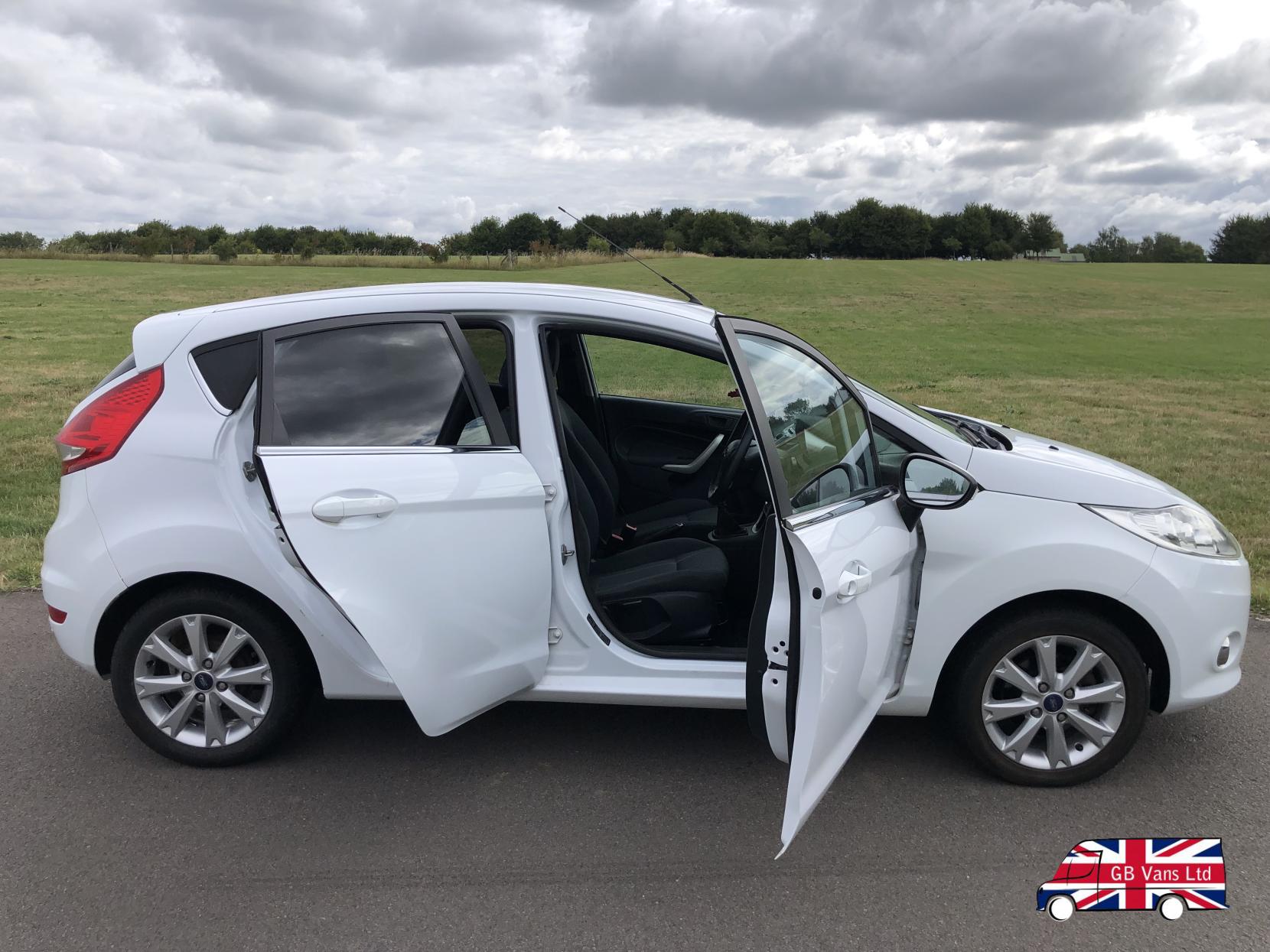 Ford Fiesta 1.25 Zetec Hatchback 5dr Petrol Manual (129 g/km, 81 bhp)