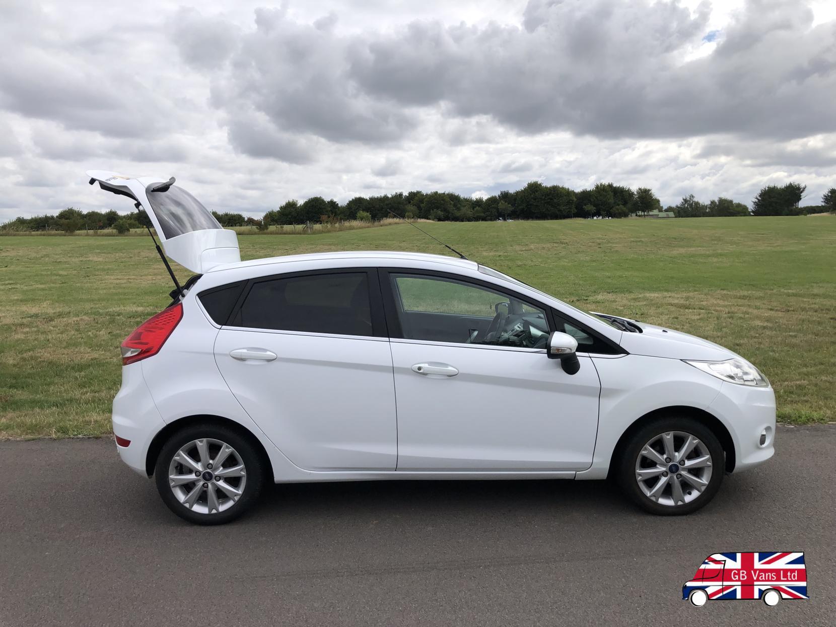 Ford Fiesta 1.25 Zetec Hatchback 5dr Petrol Manual (129 g/km, 81 bhp)