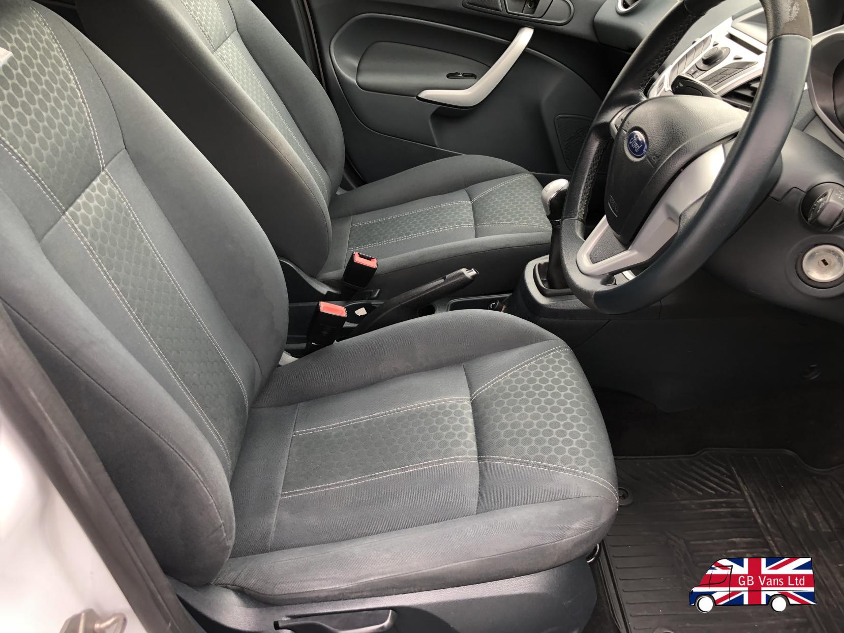 Ford Fiesta 1.25 Zetec Hatchback 5dr Petrol Manual (129 g/km, 81 bhp)