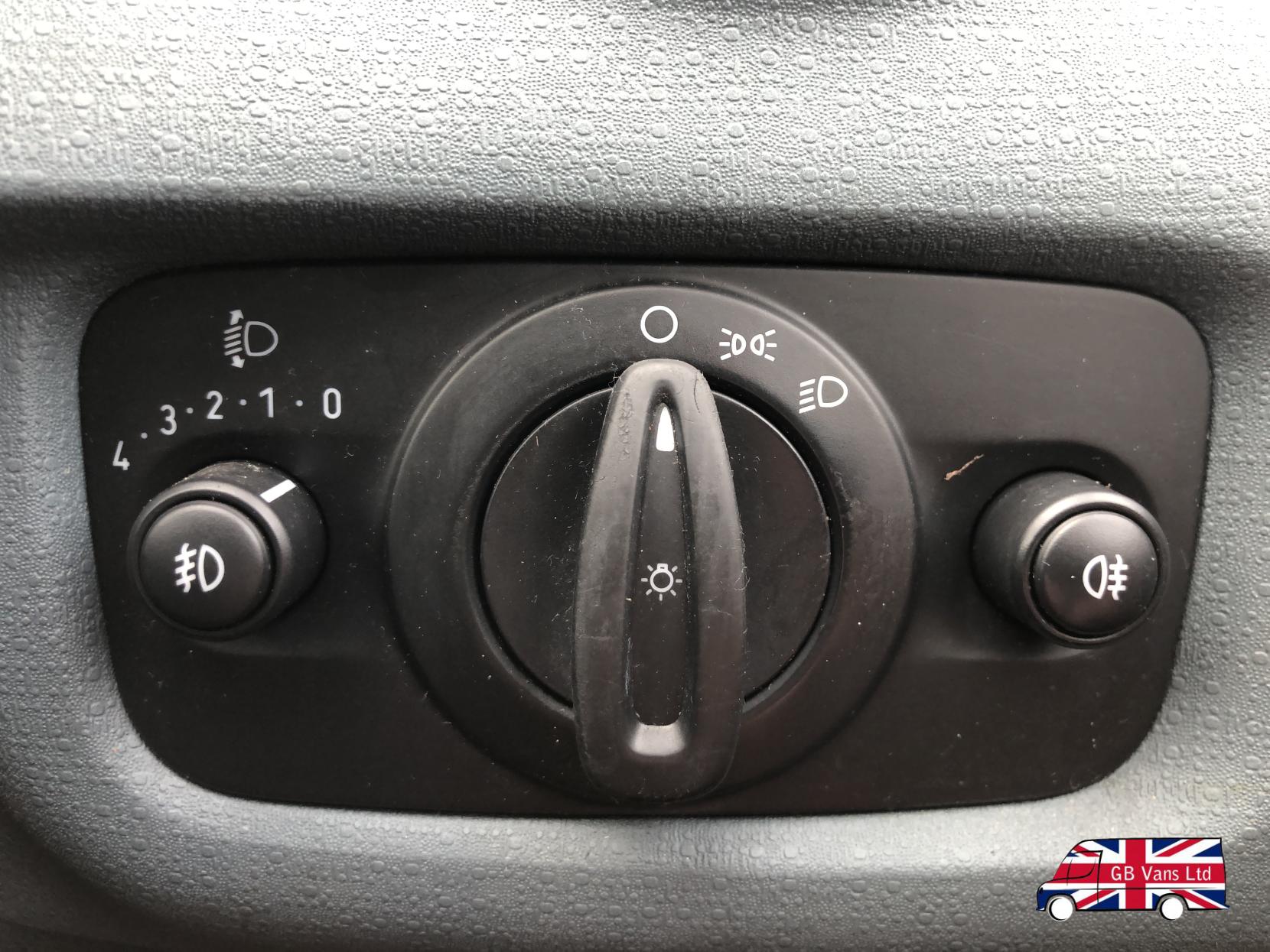 Ford Fiesta 1.25 Zetec Hatchback 5dr Petrol Manual (129 g/km, 81 bhp)