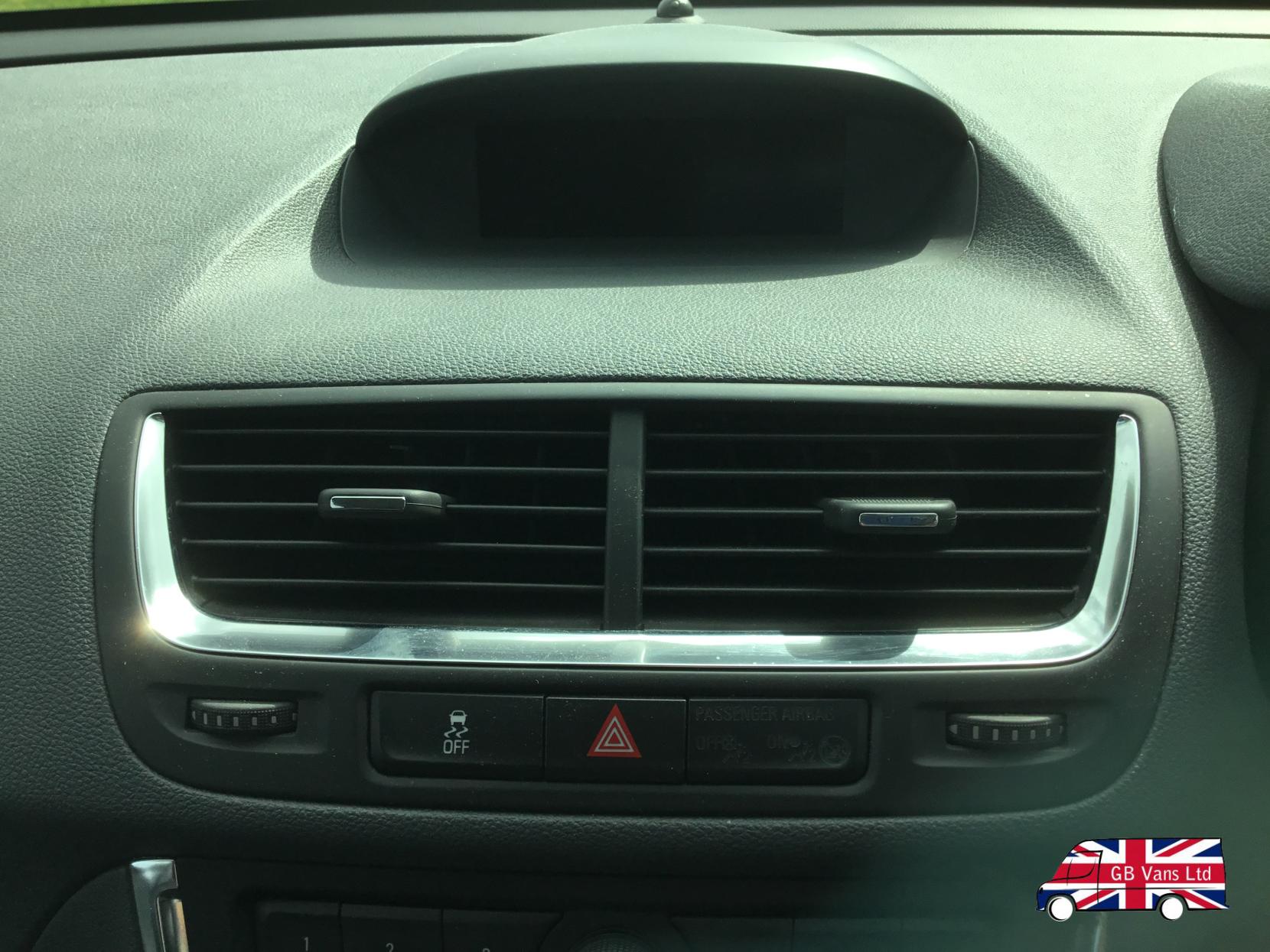 Vauxhall Mokka 1.6 SE SUV 5dr Petrol Manual 2WD Euro 5 (s/s) (115 ps)