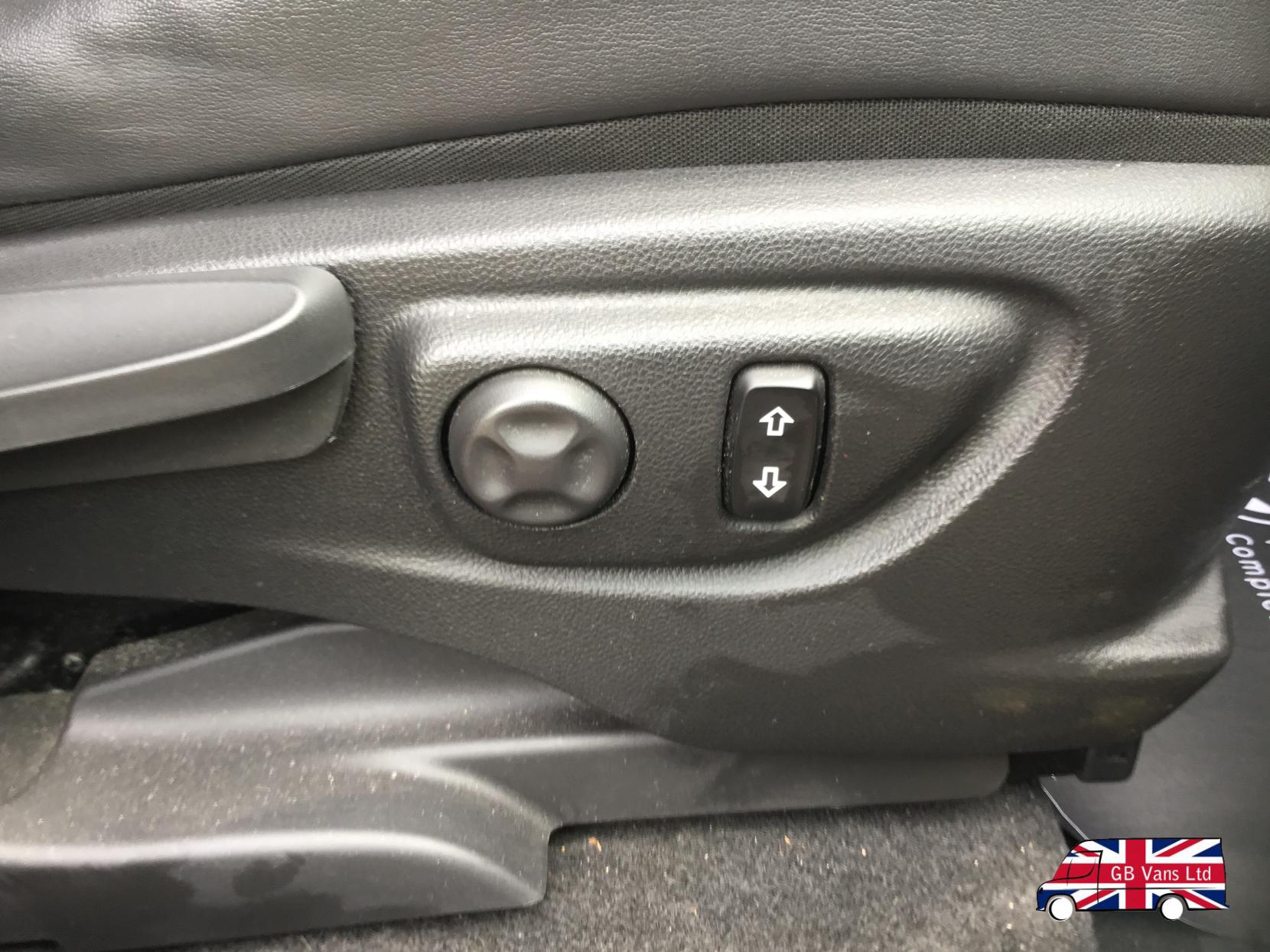 Vauxhall Mokka 1.6 SE SUV 5dr Petrol Manual 2WD Euro 5 (s/s) (115 ps)