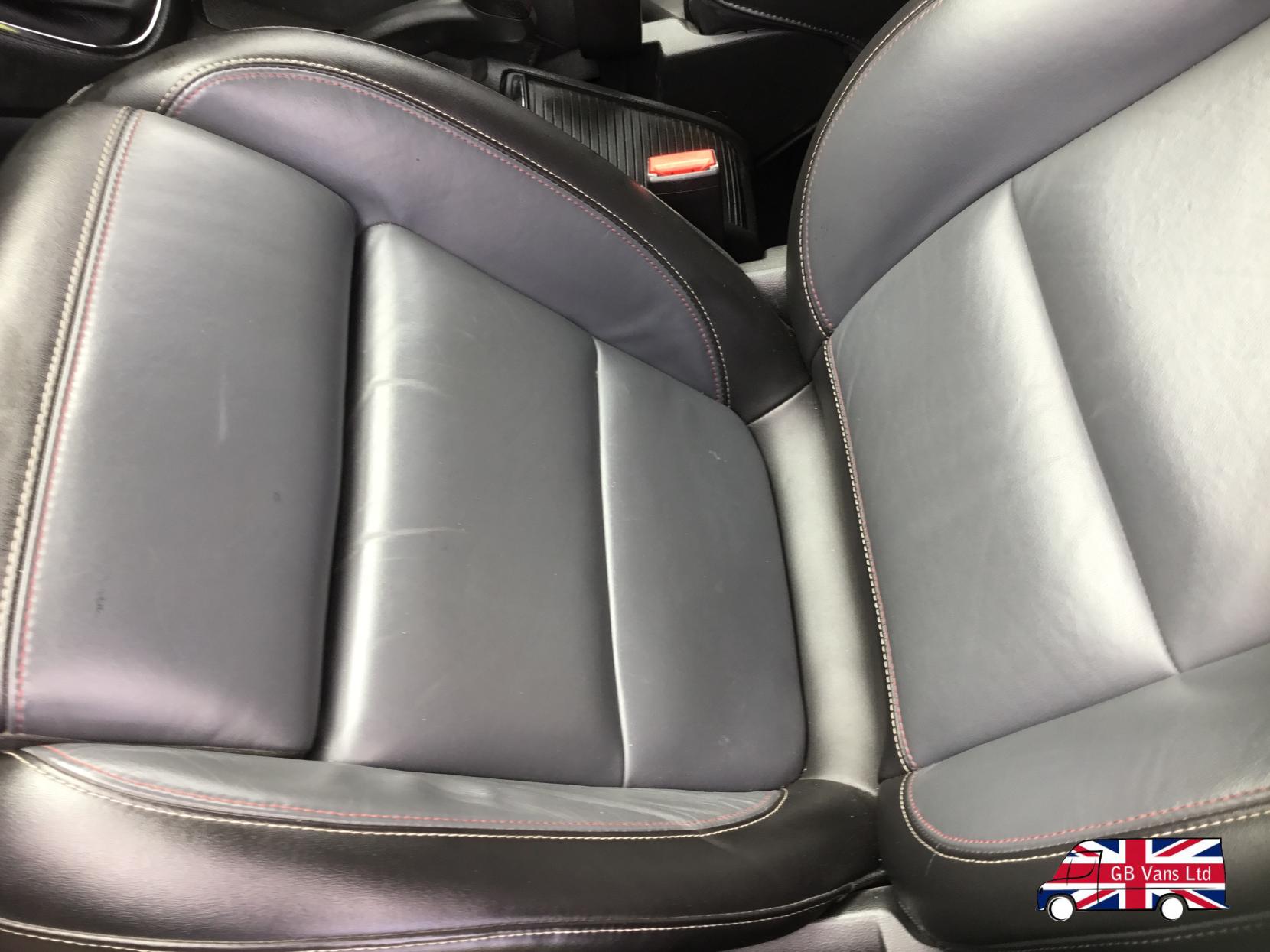 Vauxhall Mokka 1.6 SE SUV 5dr Petrol Manual 2WD Euro 5 (s/s) (115 ps)