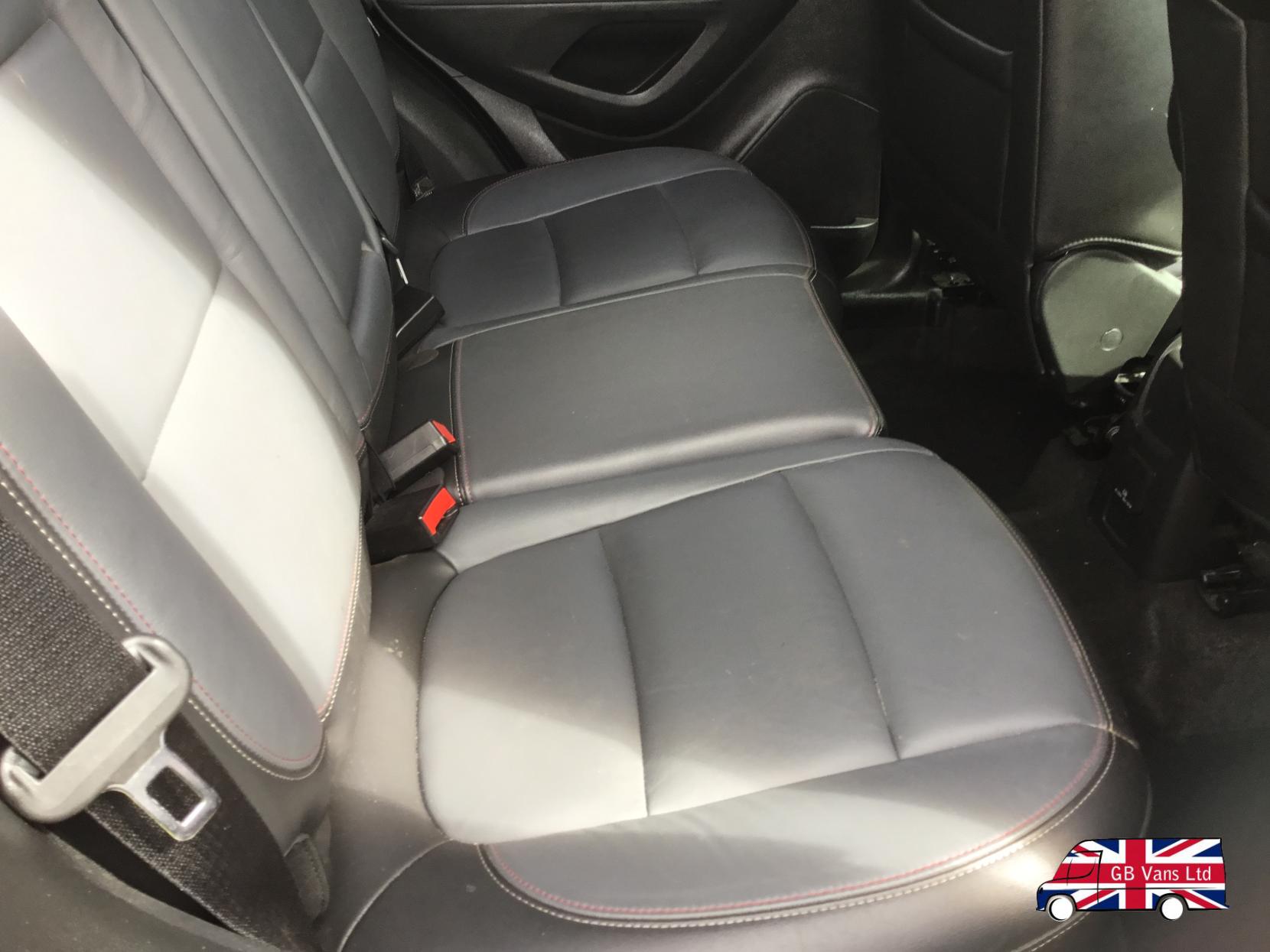 Vauxhall Mokka 1.6 SE SUV 5dr Petrol Manual 2WD Euro 5 (s/s) (115 ps)