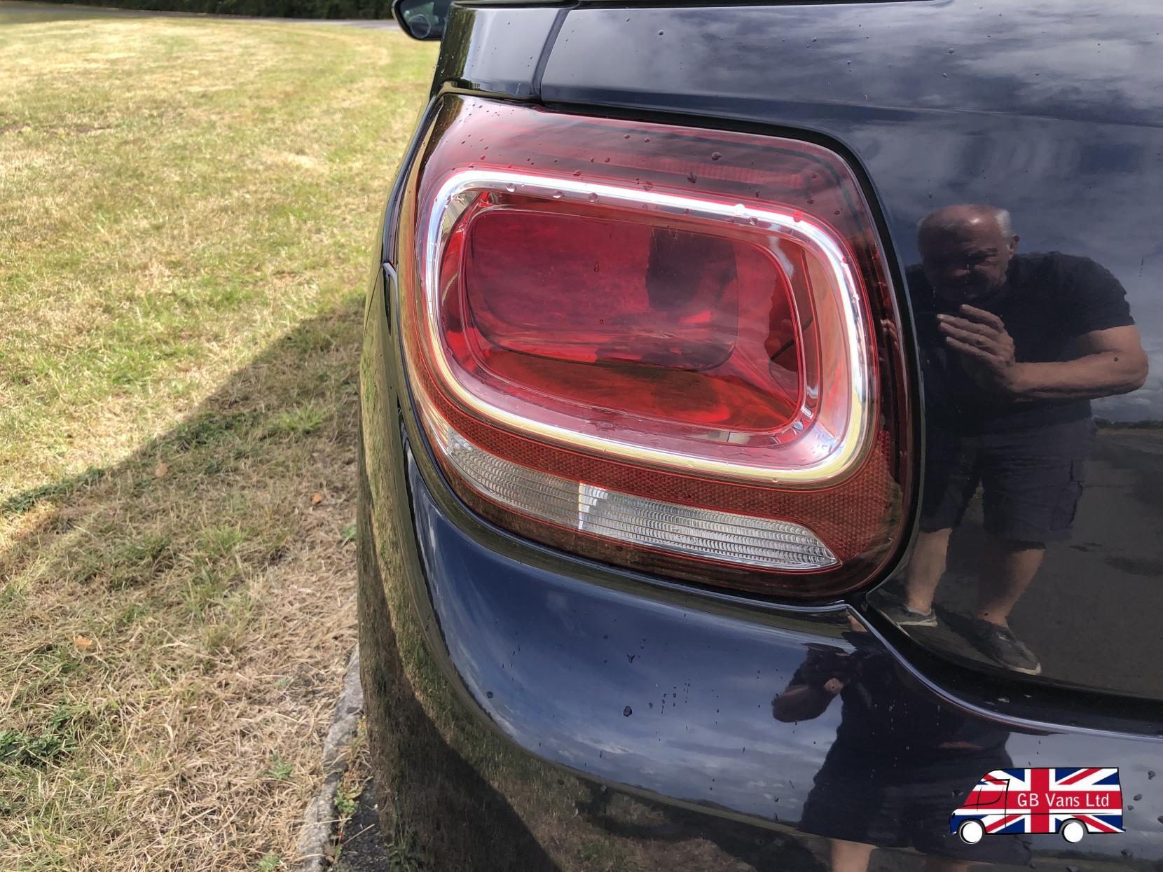 Citroen DS3 1.2 VTi DSign Hatchback 3dr Petrol Manual Euro 5 (82 ps)