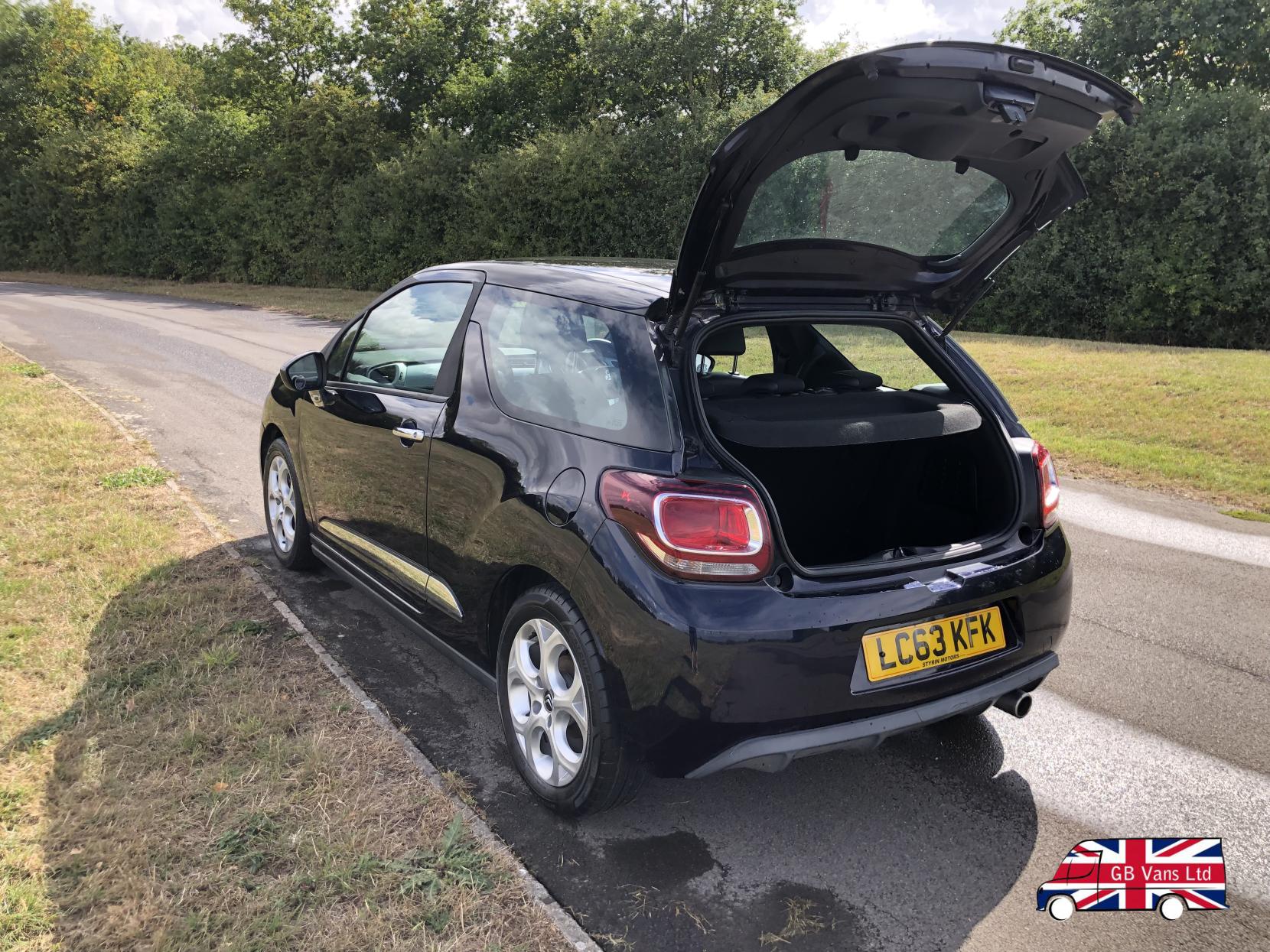 Citroen DS3 1.2 VTi DSign Hatchback 3dr Petrol Manual Euro 5 (82 ps)
