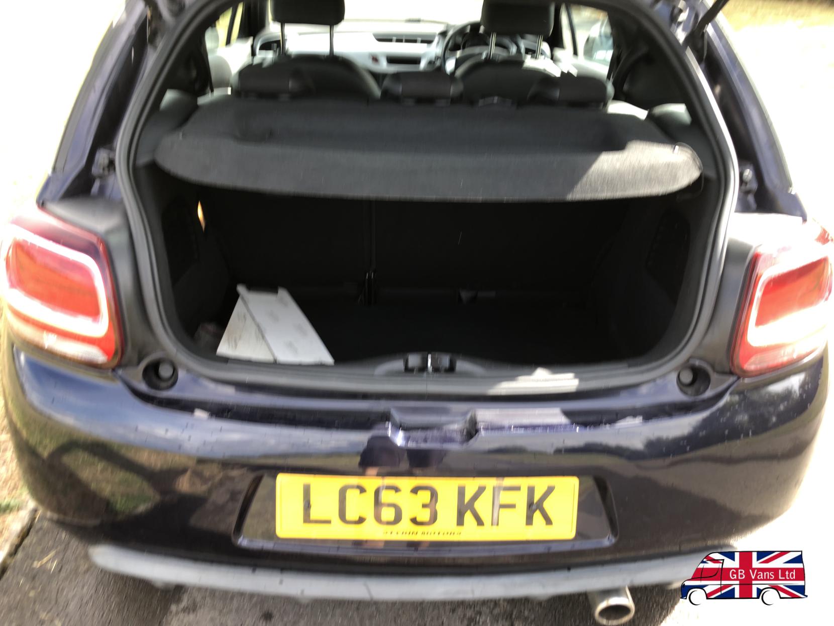 Citroen DS3 1.2 VTi DSign Hatchback 3dr Petrol Manual Euro 5 (82 ps)