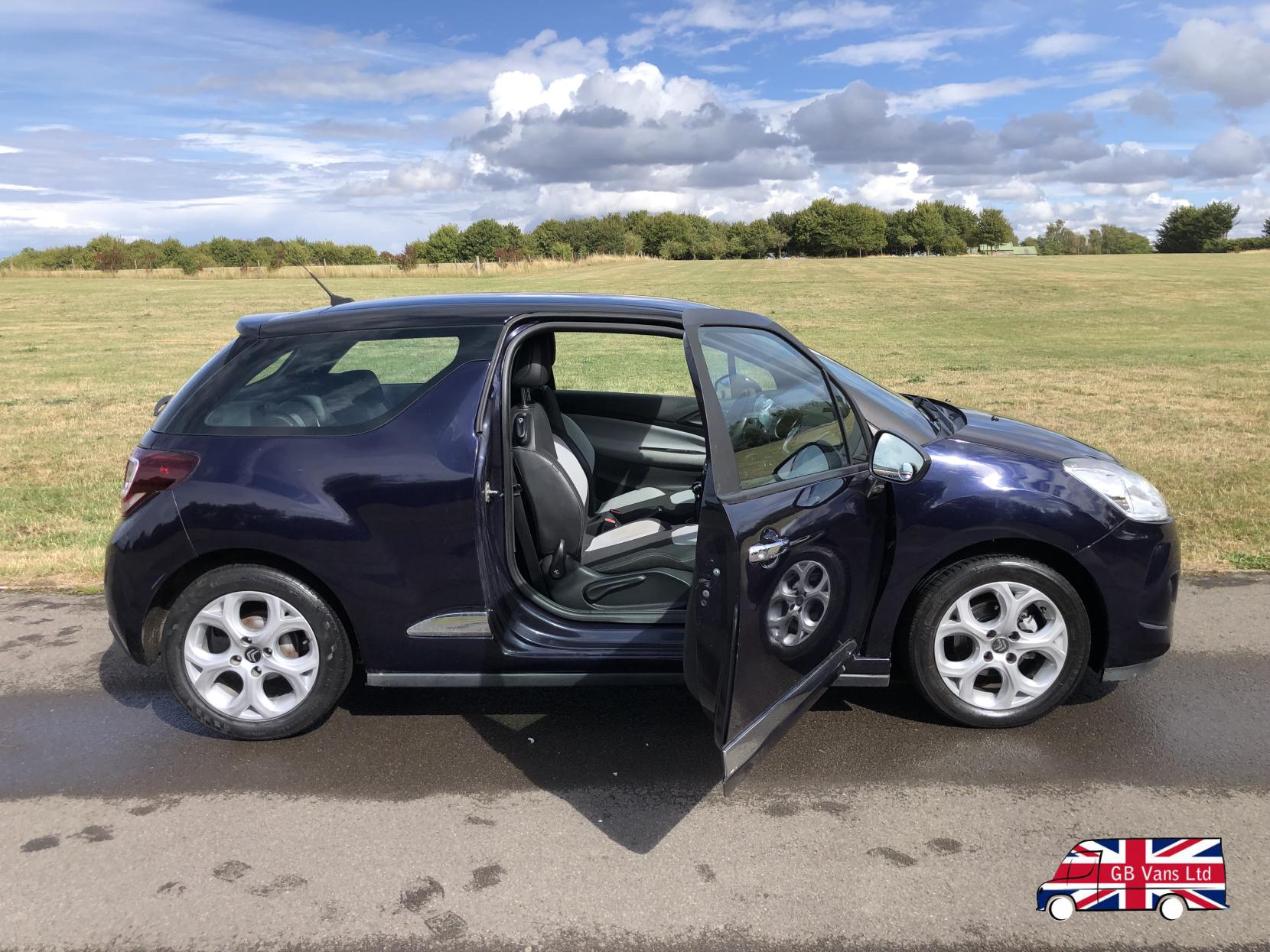 Citroen DS3 1.2 VTi DSign Hatchback 3dr Petrol Manual Euro 5 (82 ps)