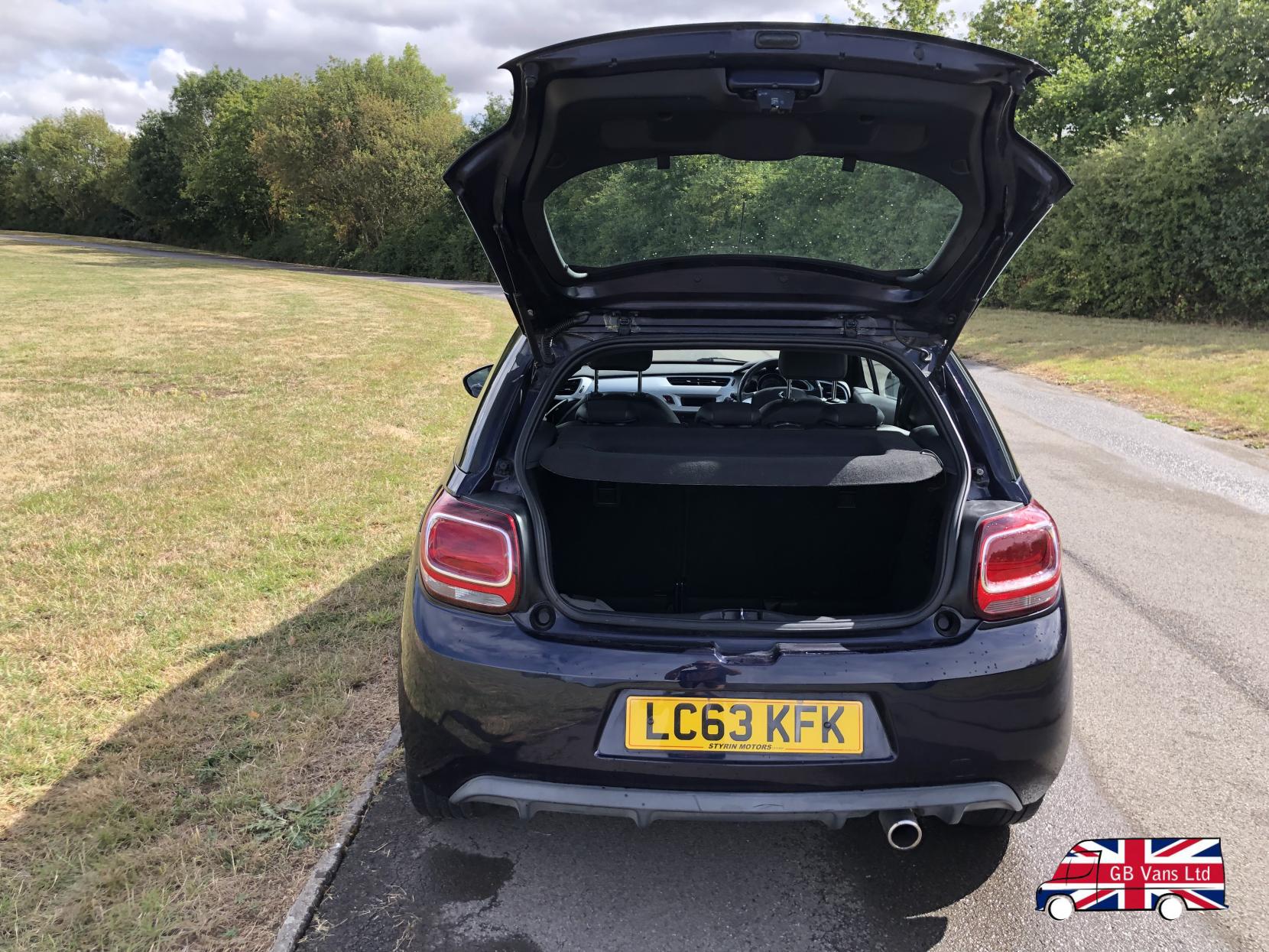 Citroen DS3 1.2 VTi DSign Hatchback 3dr Petrol Manual Euro 5 (82 ps)