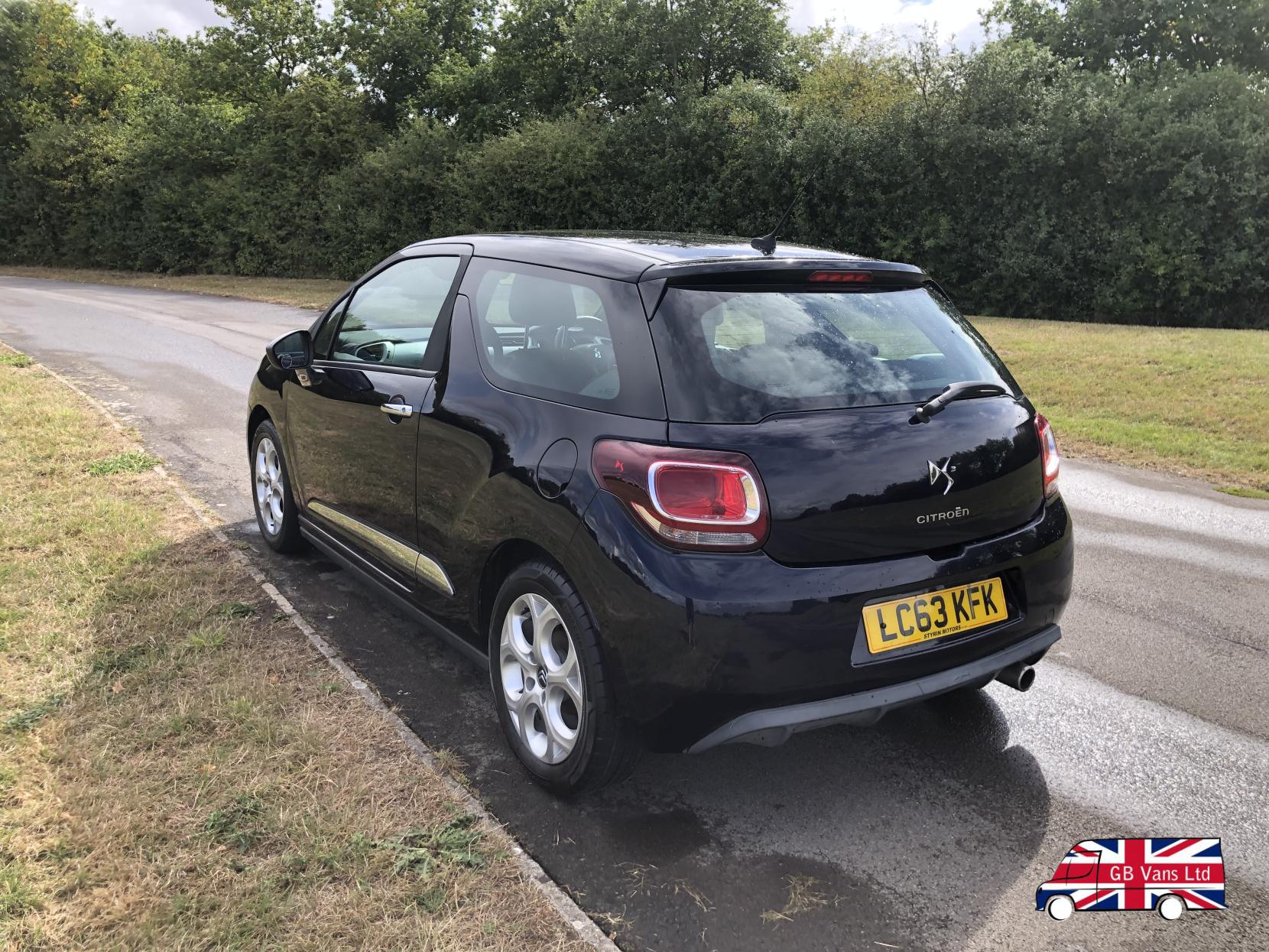 Citroen DS3 1.2 VTi DSign Hatchback 3dr Petrol Manual Euro 5 (82 ps)